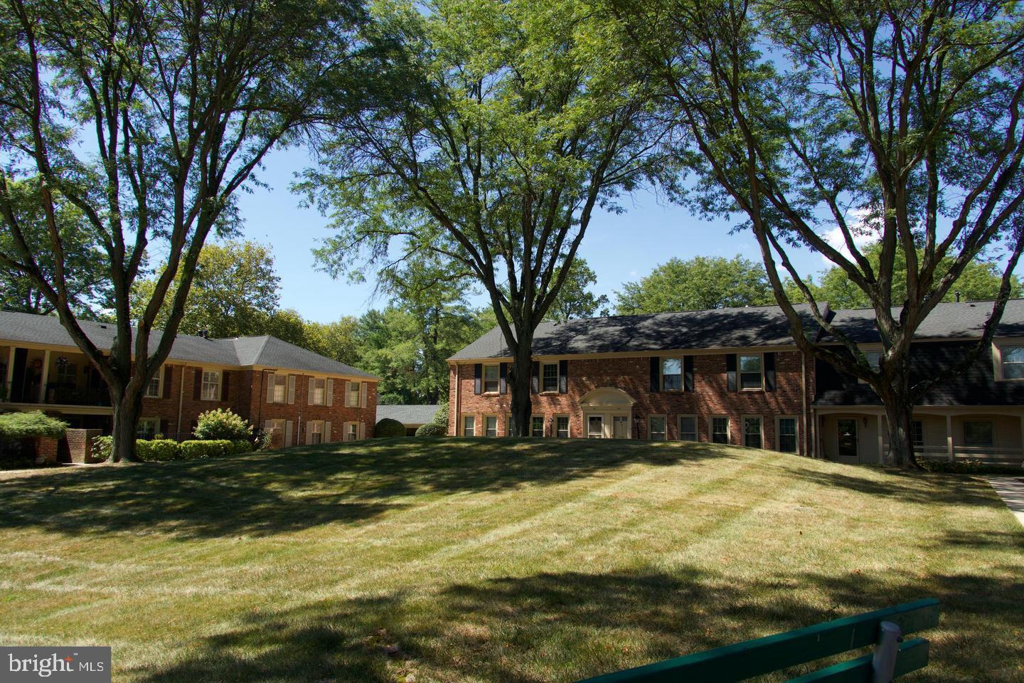 184 Albemarle Dr