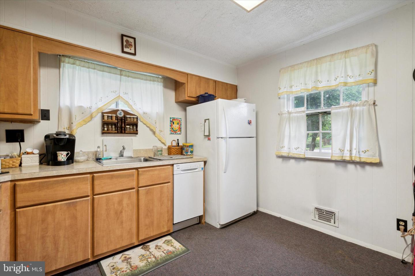 204 Atwood Rd