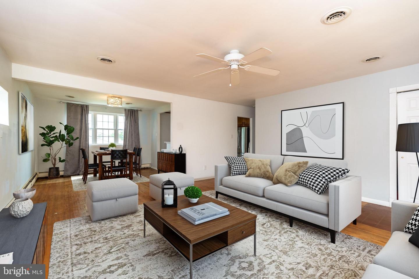 3202 Sharon Ln