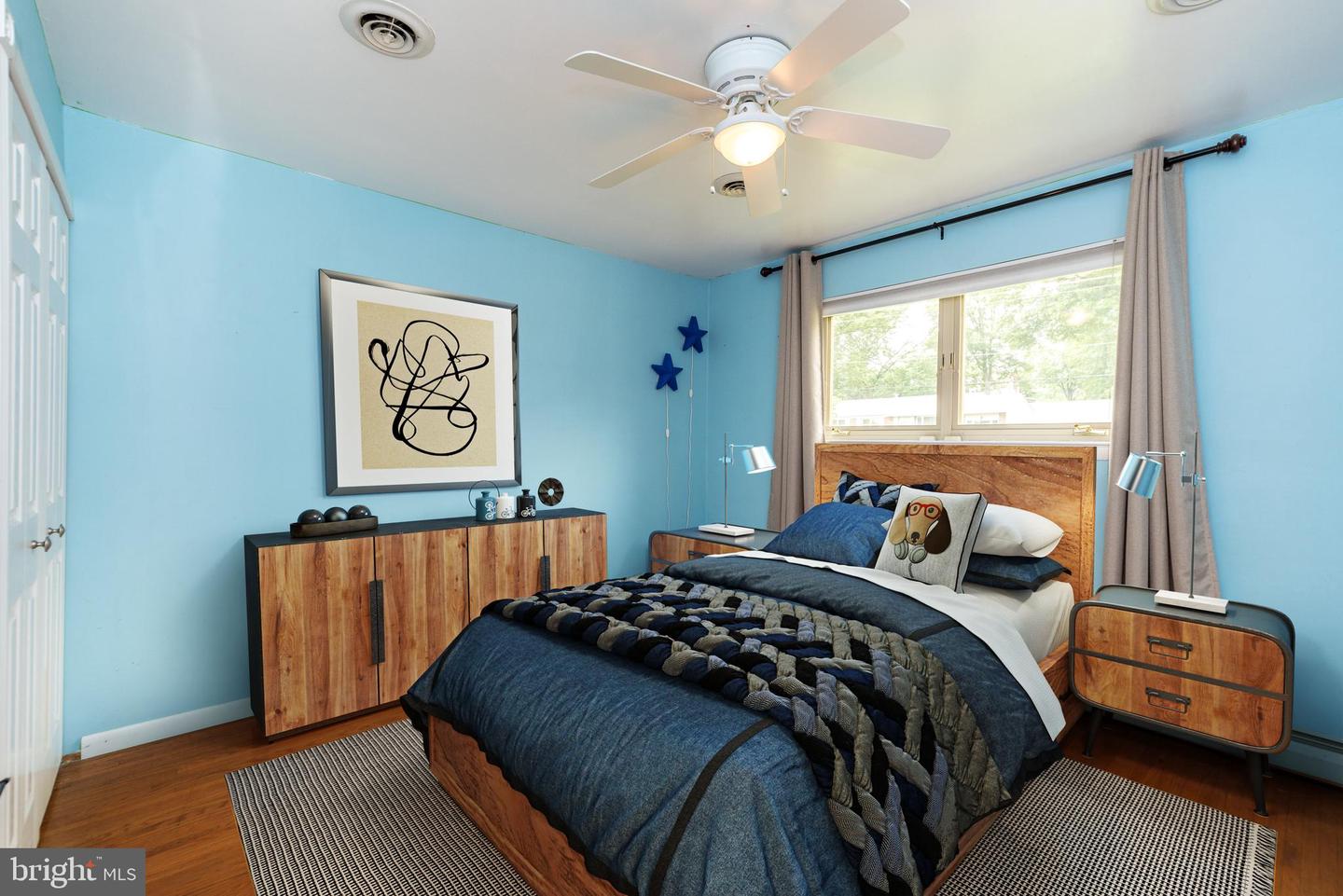 3202 Sharon Ln