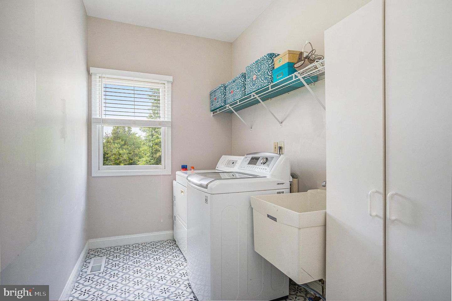 1181 Peterman Ln