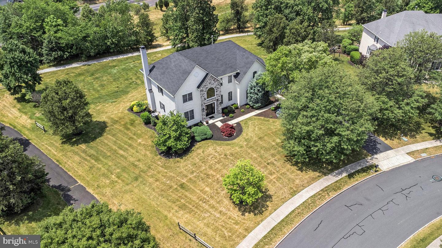 1181 Peterman Ln