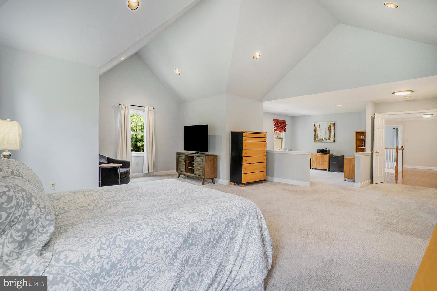 1181 Peterman Ln