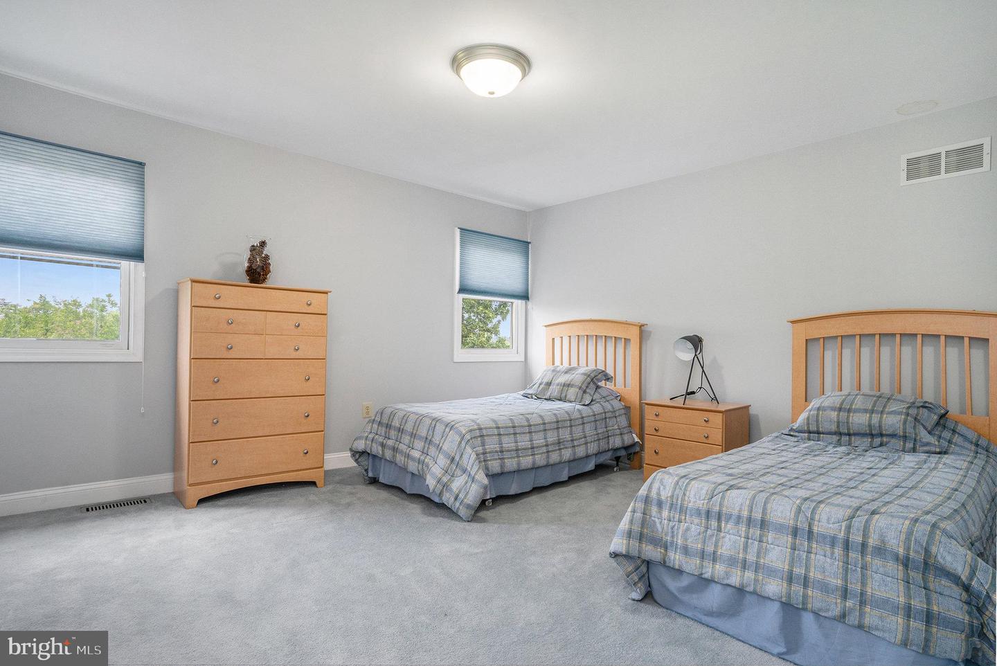 1181 Peterman Ln