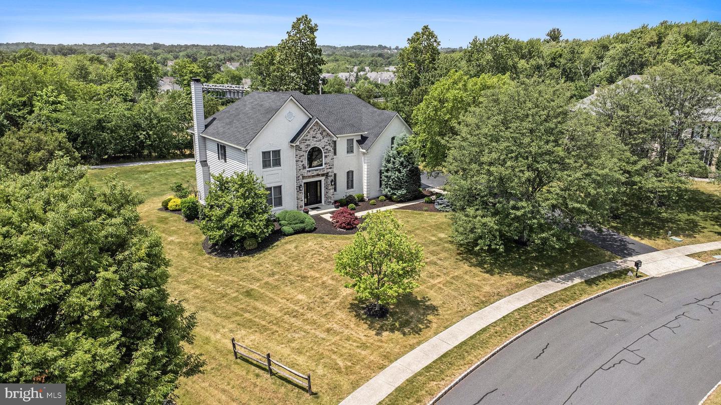 1181 Peterman Ln