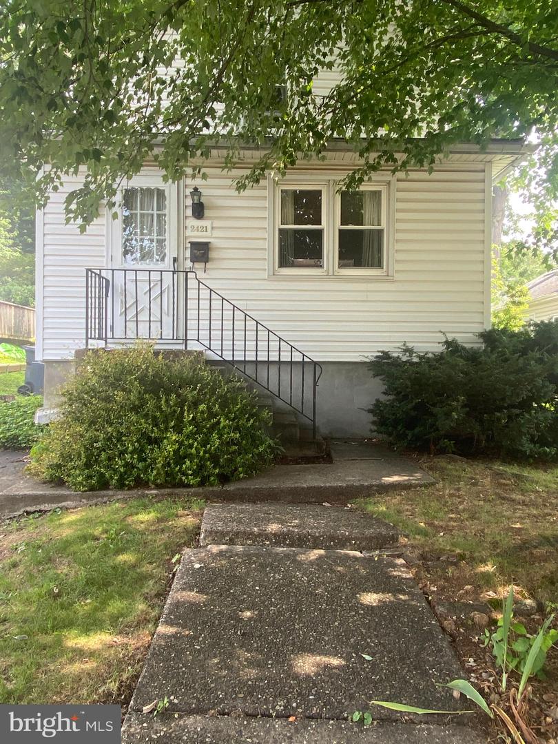 2421 Ardsley Ave