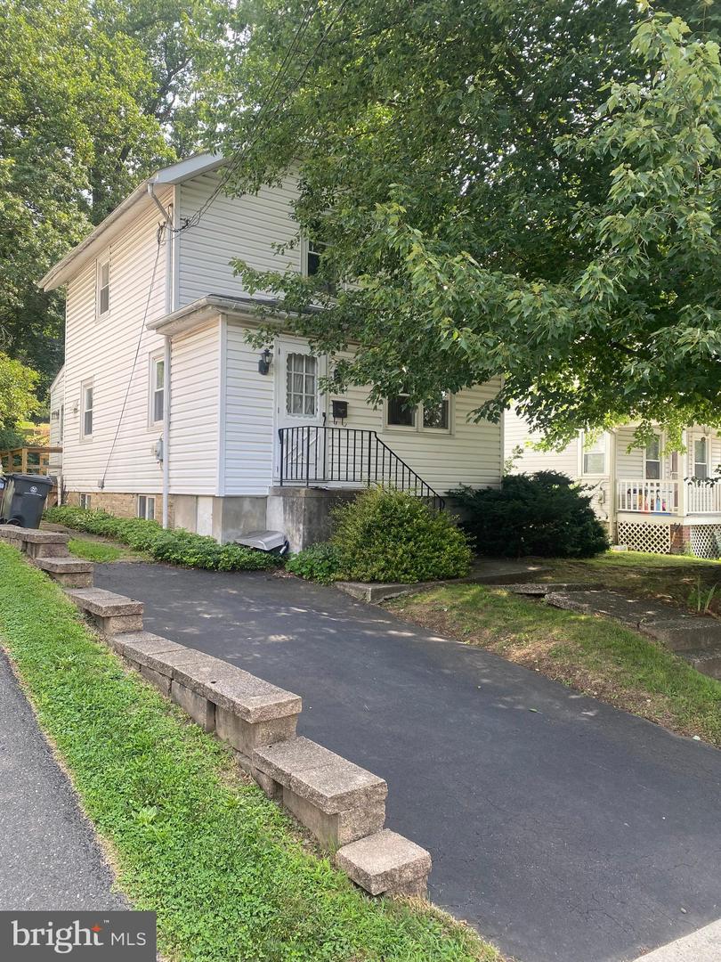 2421 Ardsley Ave
