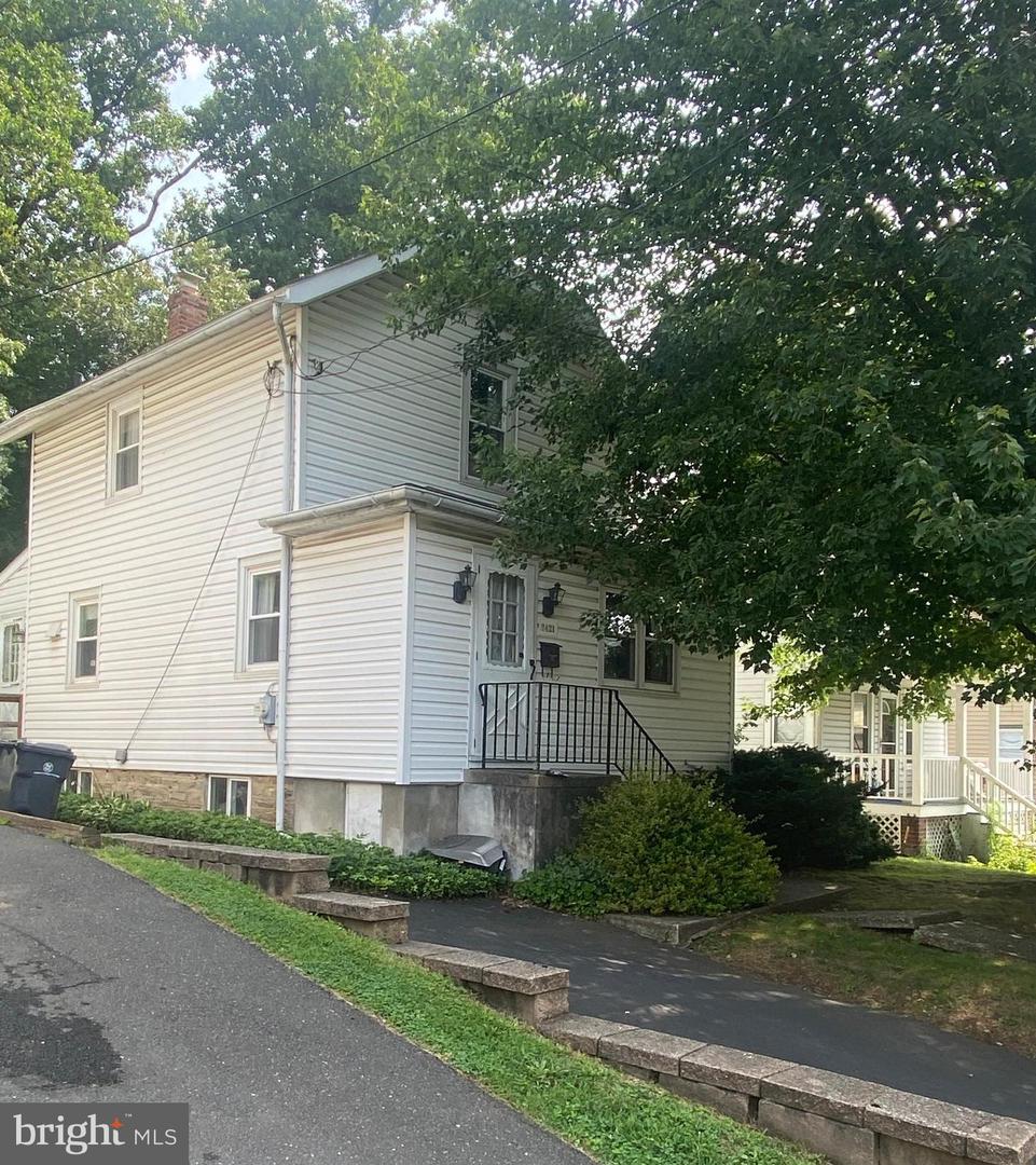 2421 Ardsley Ave
