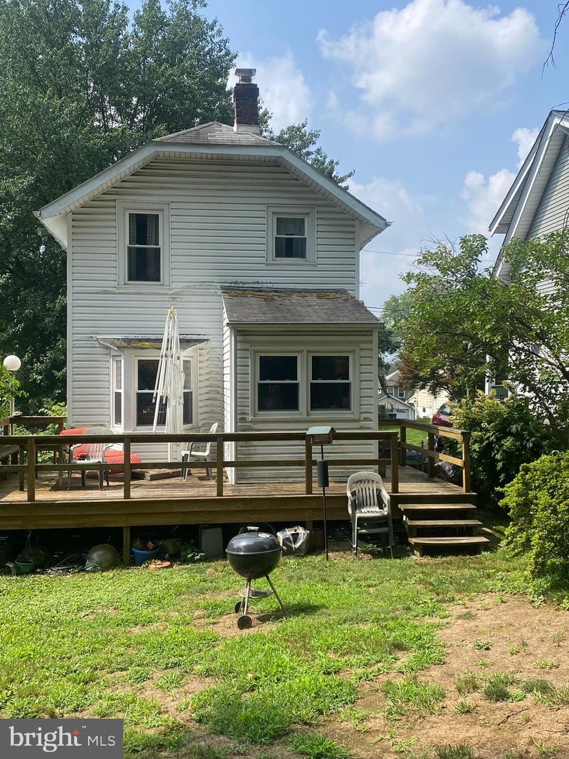 2421 Ardsley Ave