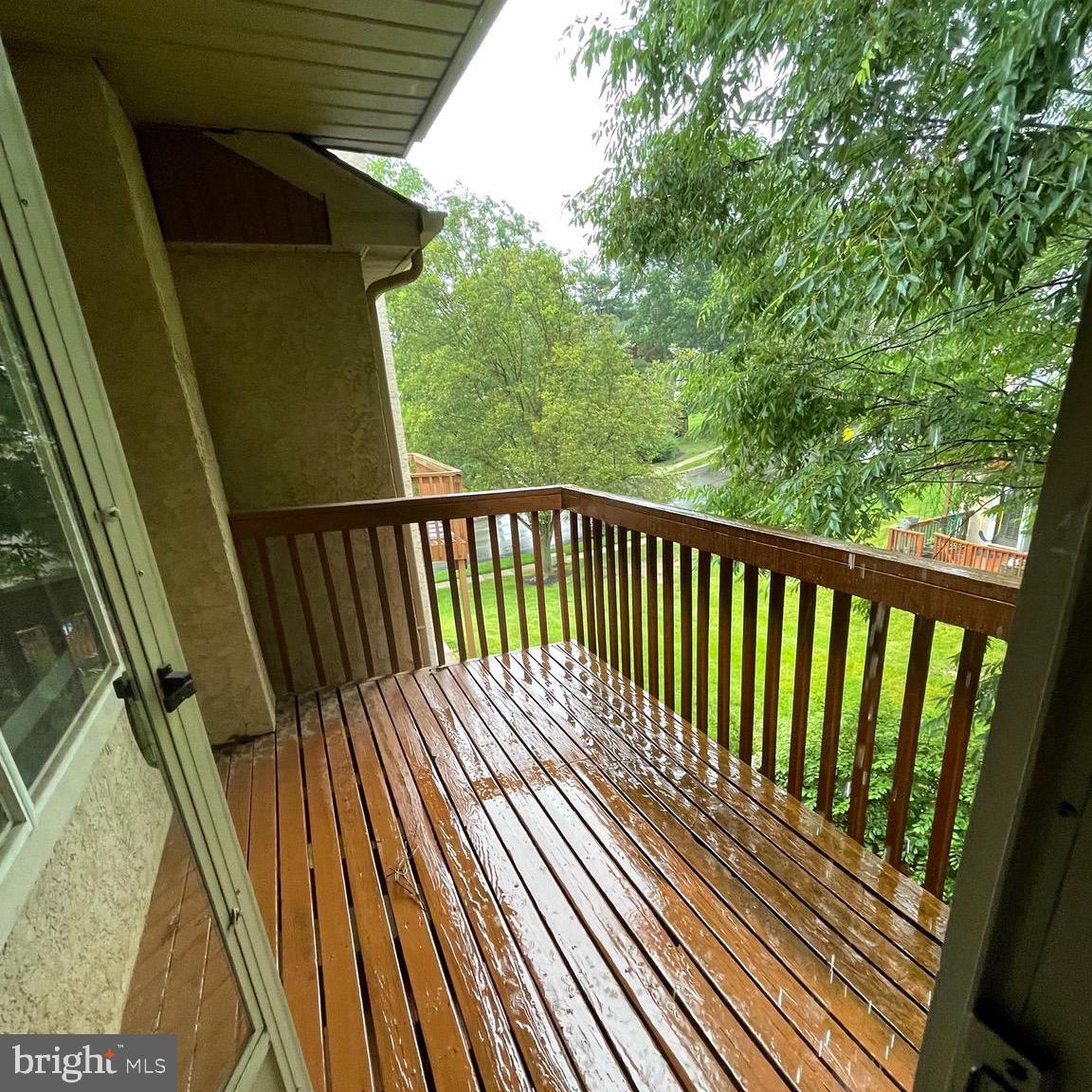 37 White Pine Ct