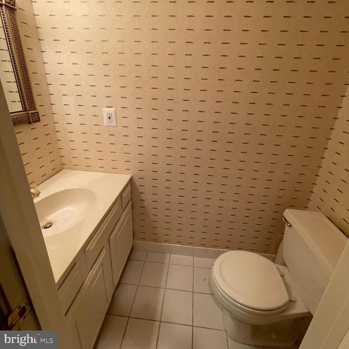 37 White Pine Ct