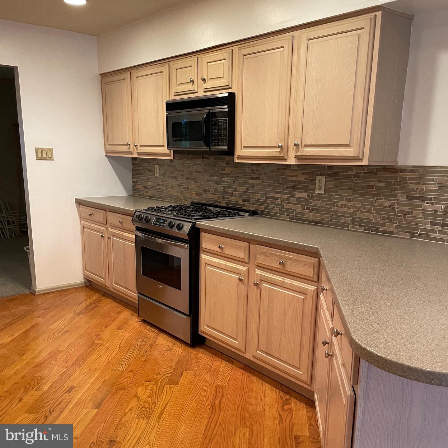 37 White Pine Ct
