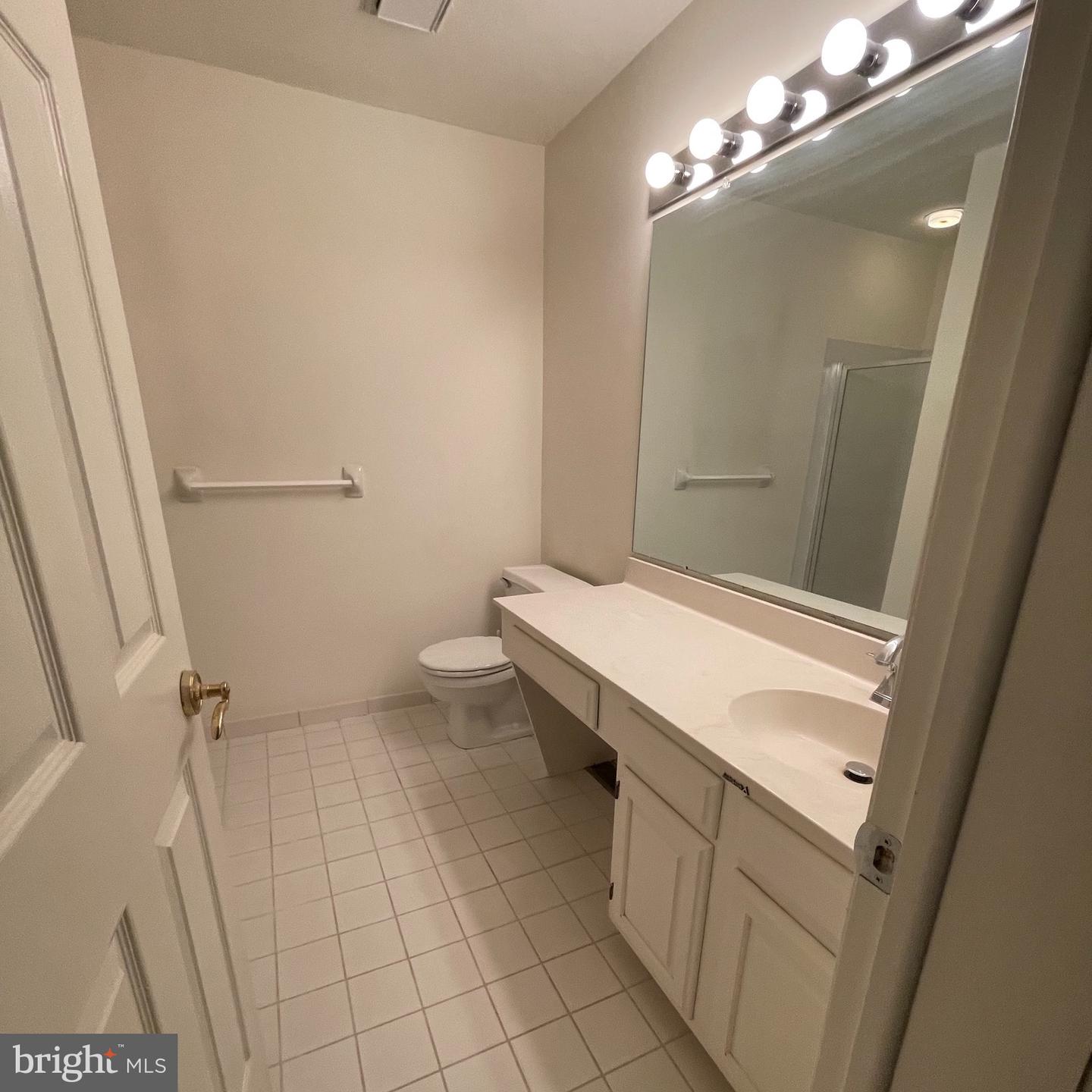 37 White Pine Ct
