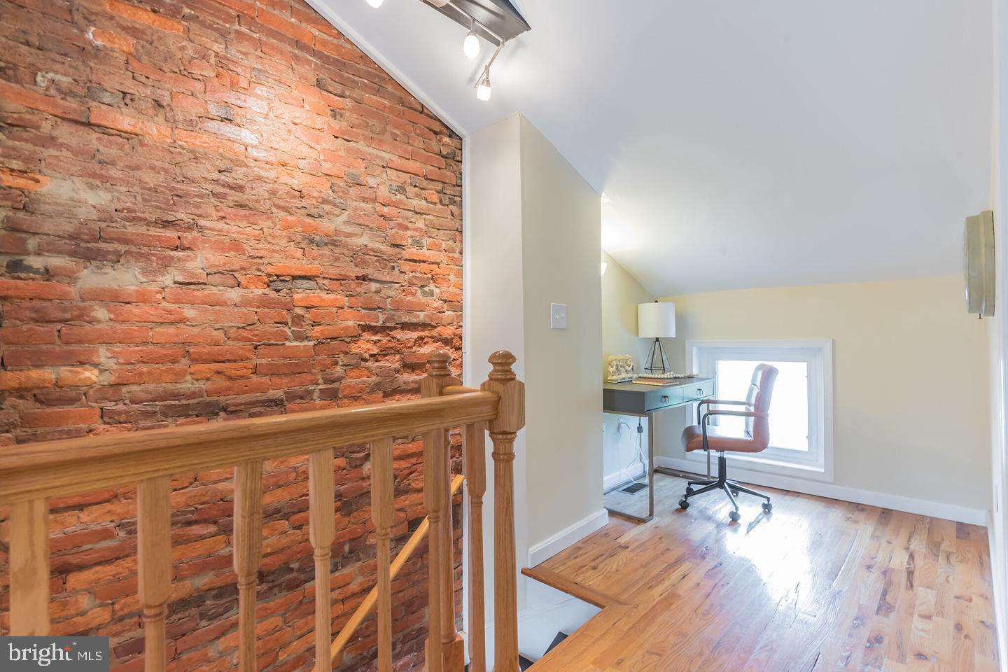 120 W 1st Ave