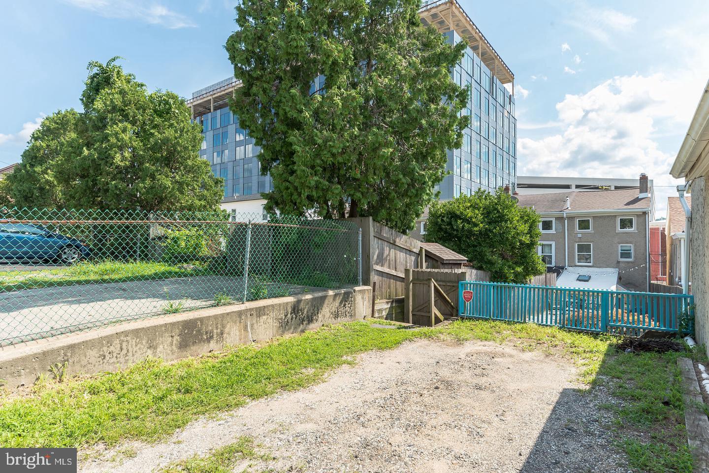 120 W 1st Ave