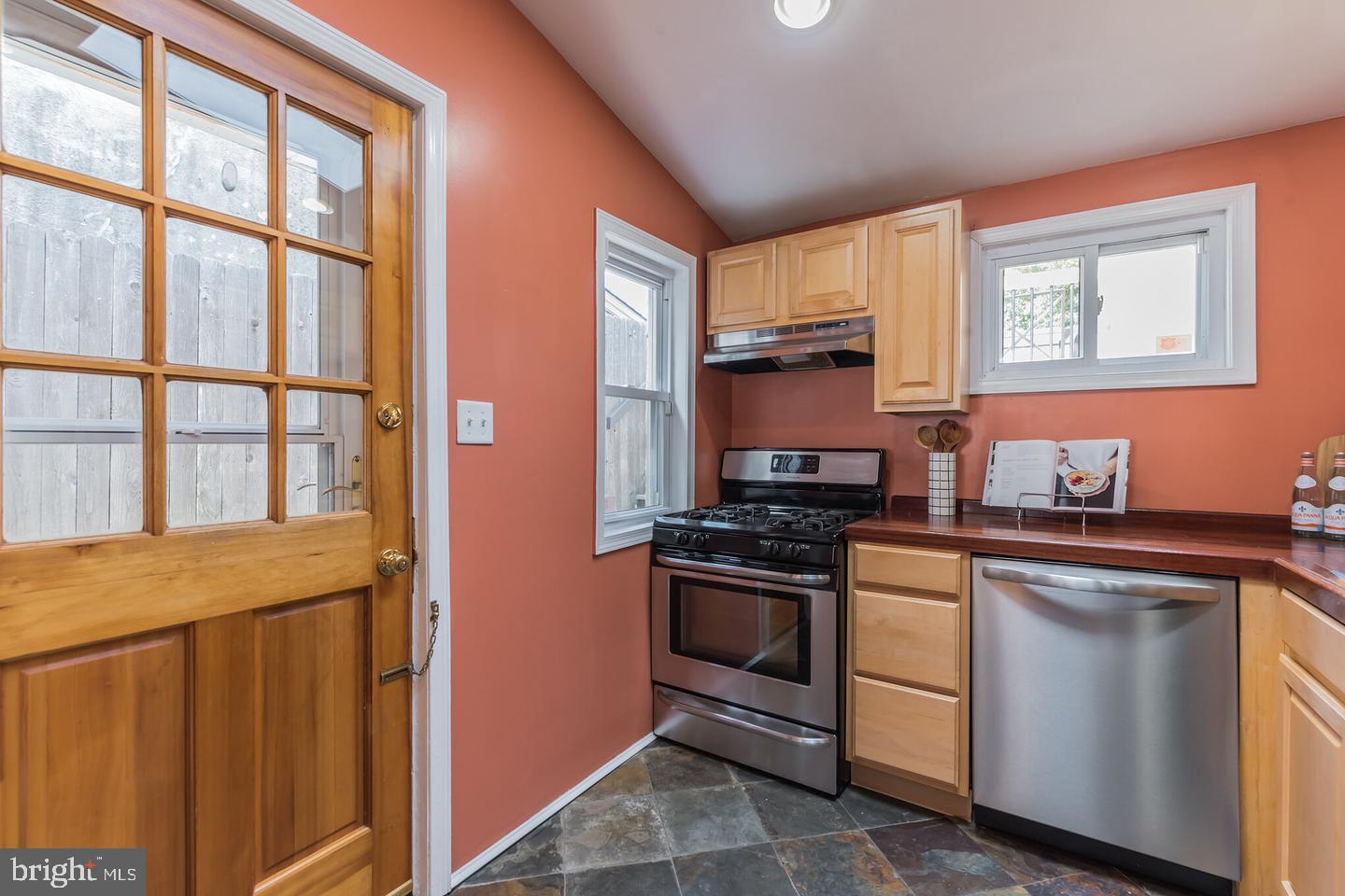 120 W 1st Ave