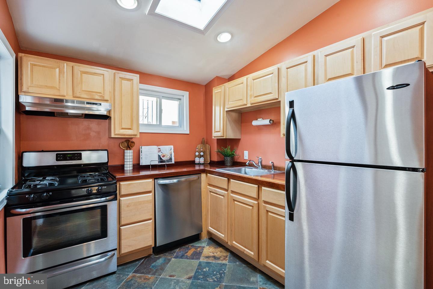 120 W 1st Ave
