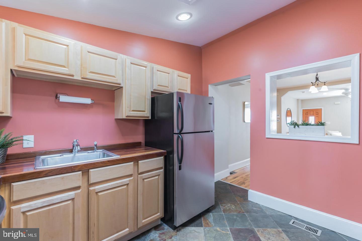 120 W 1st Ave