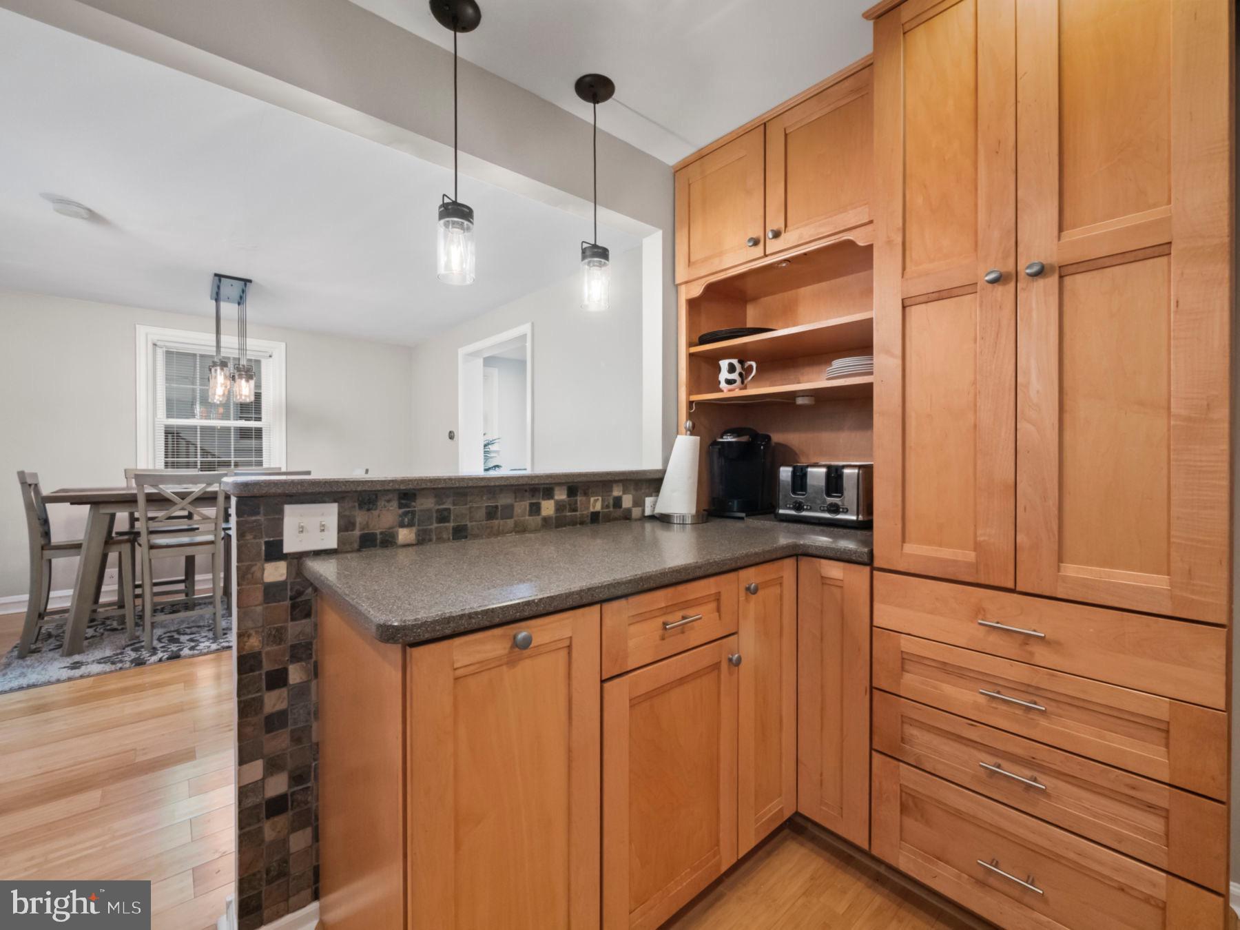 1212 Rosemont Ln
