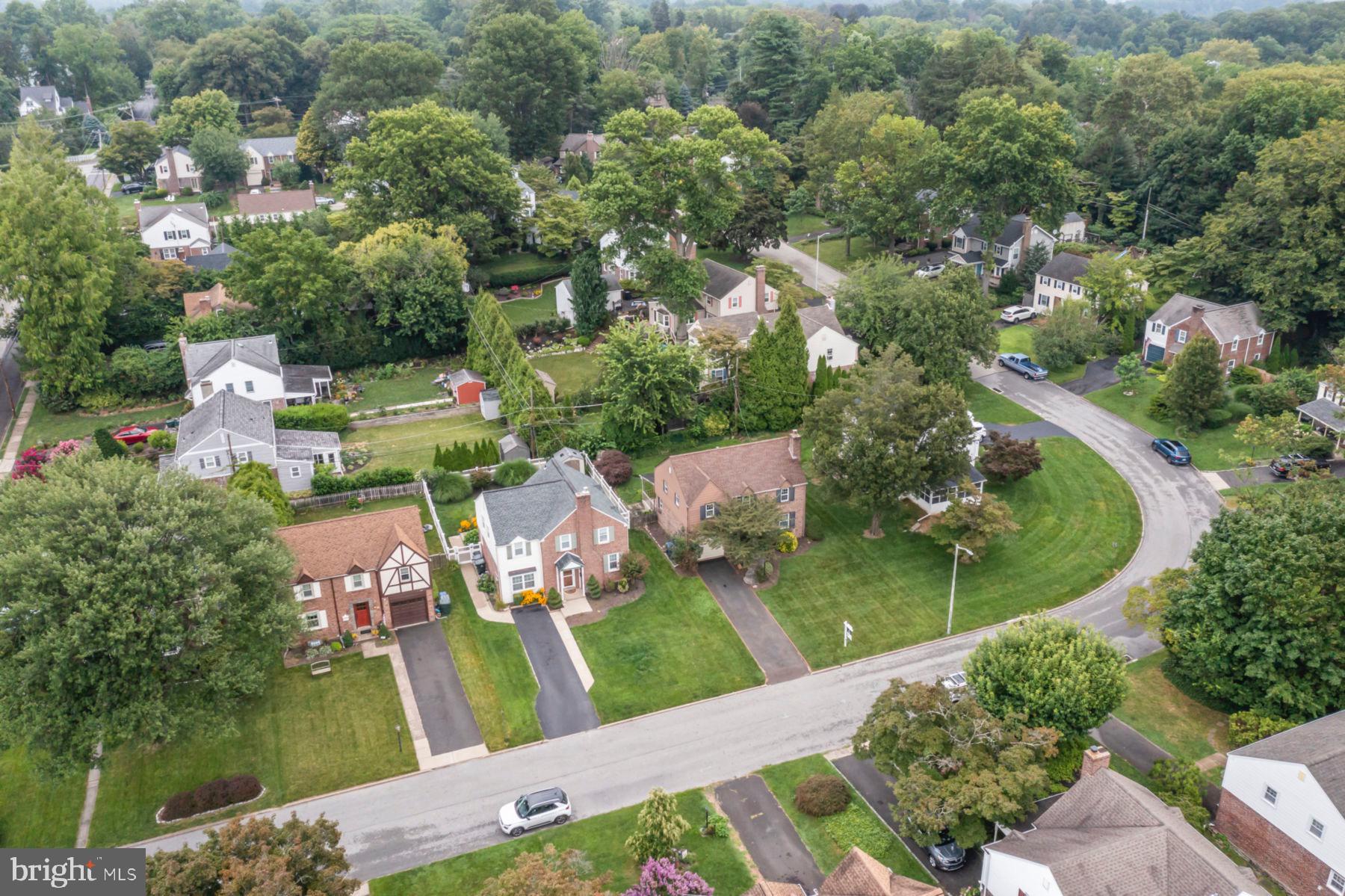 1212 Rosemont Ln