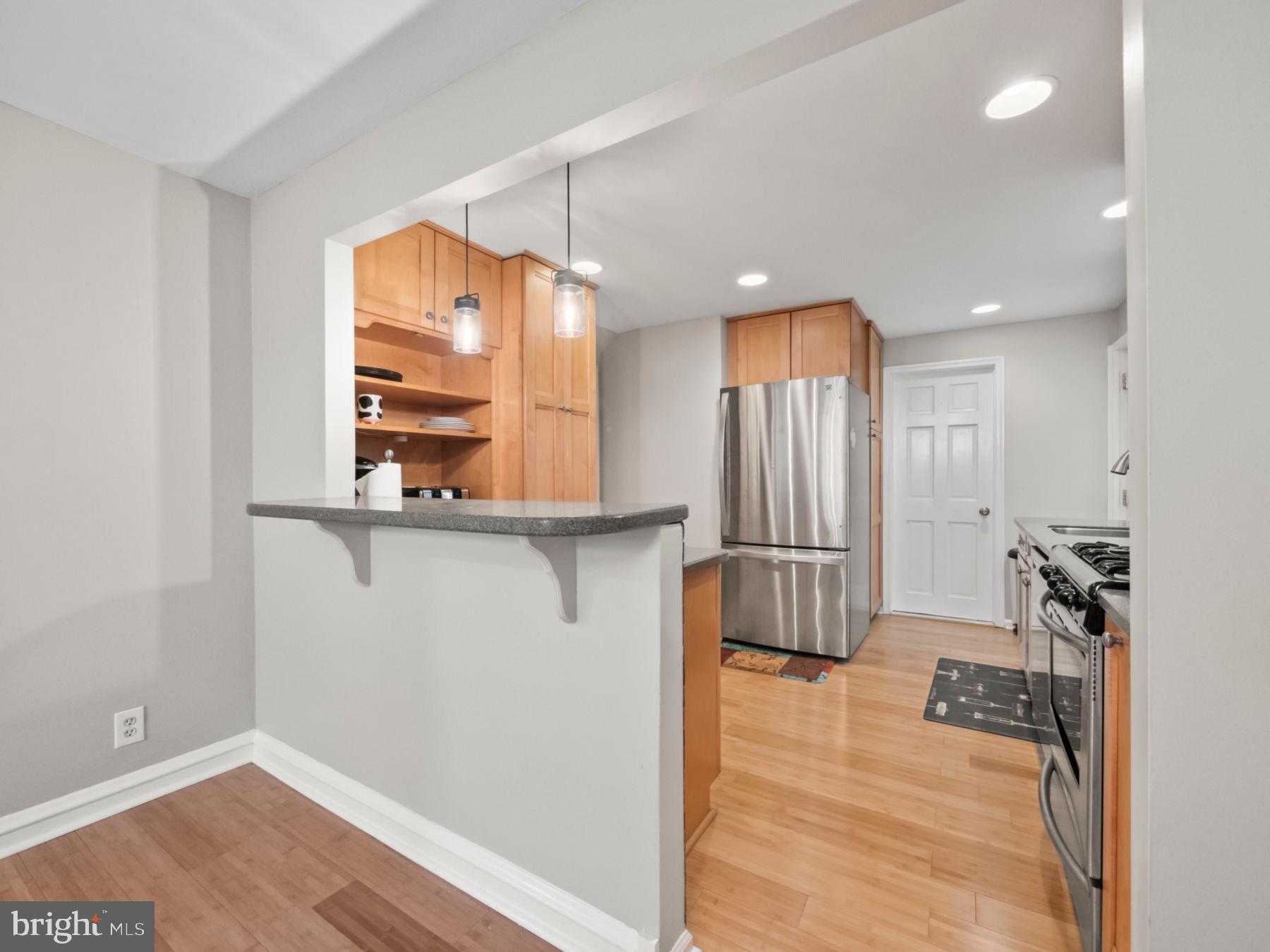 1212 Rosemont Ln