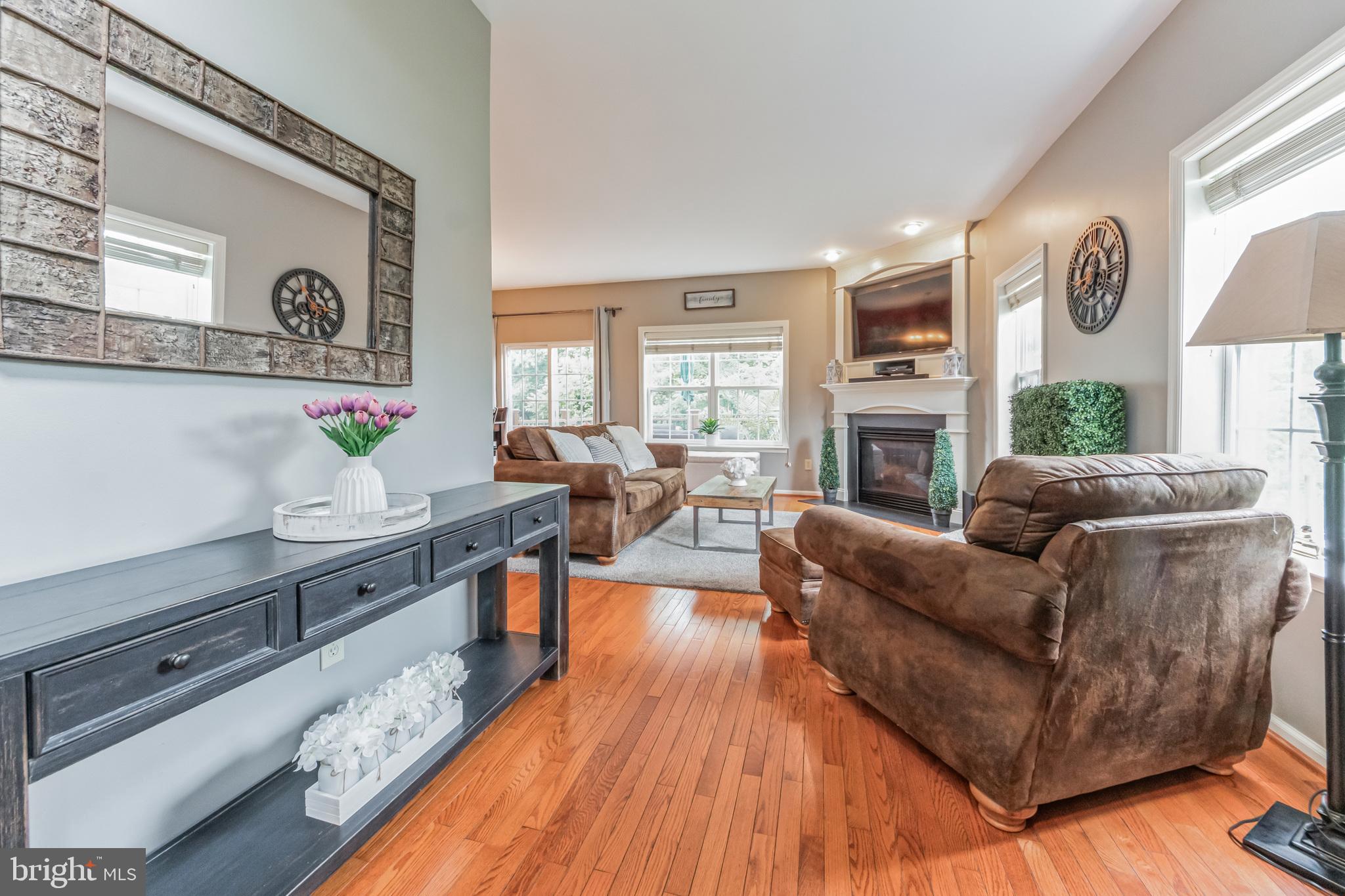4046 Harmon Ct
