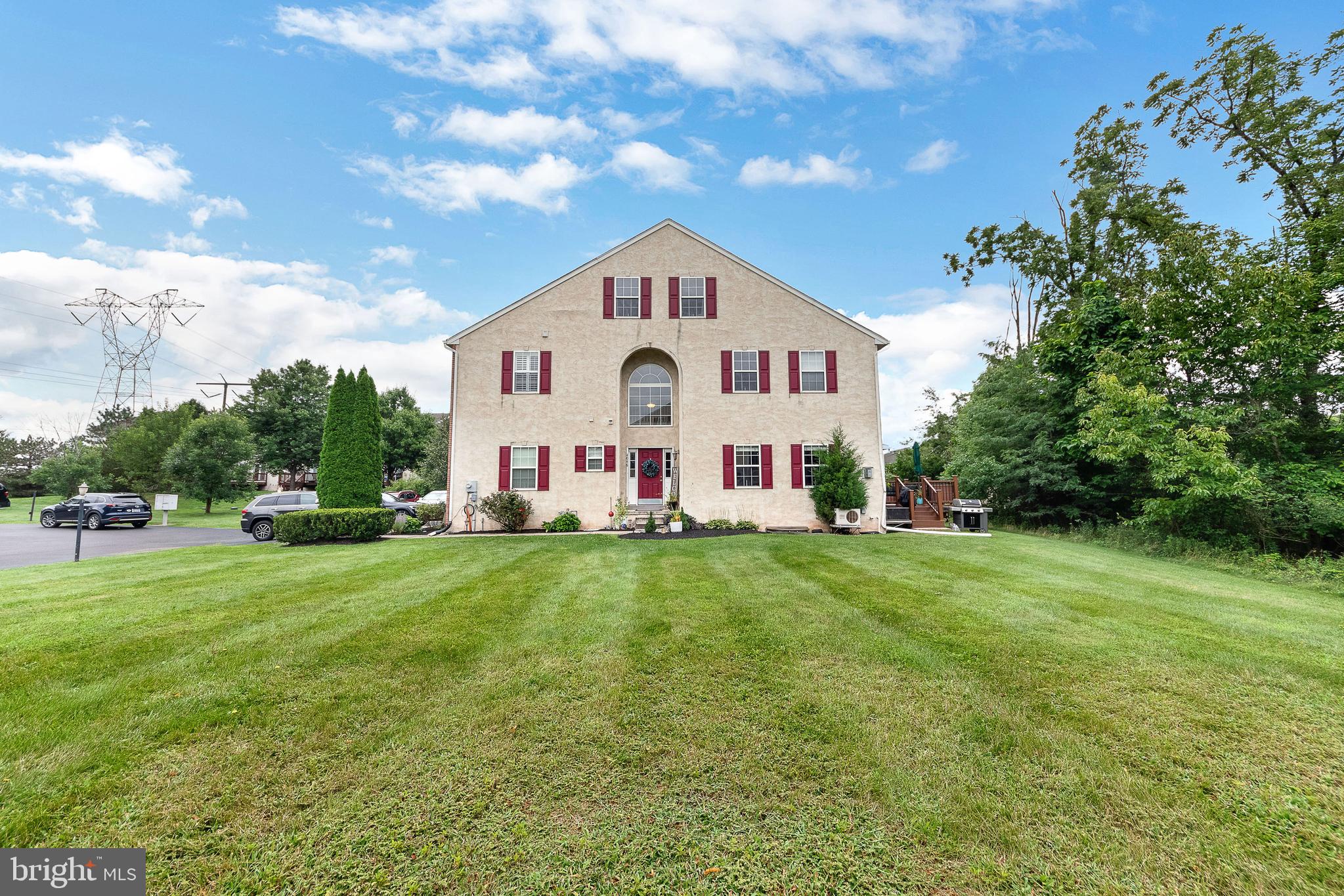 4046 Harmon Ct
