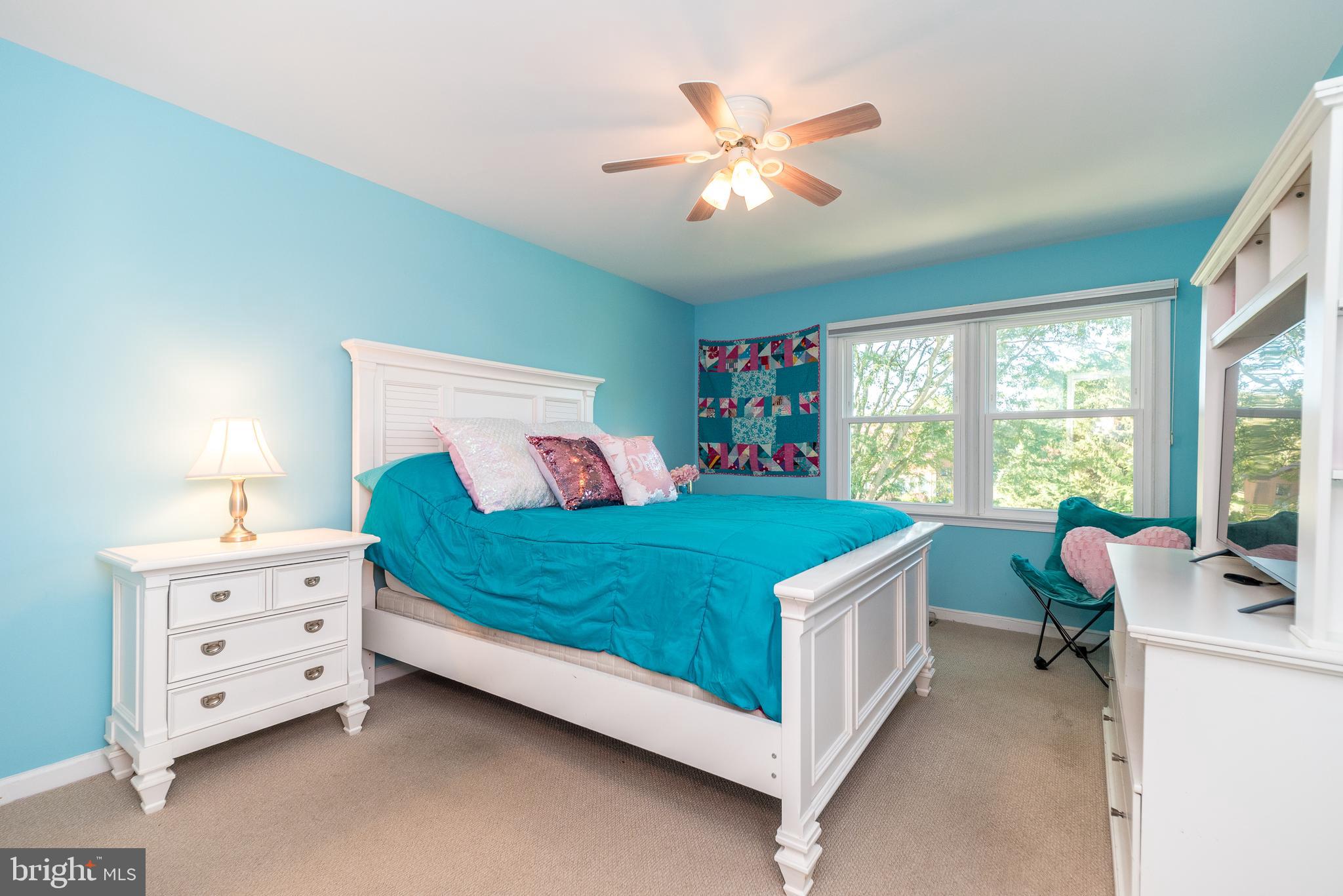 732 Castlewood Dr