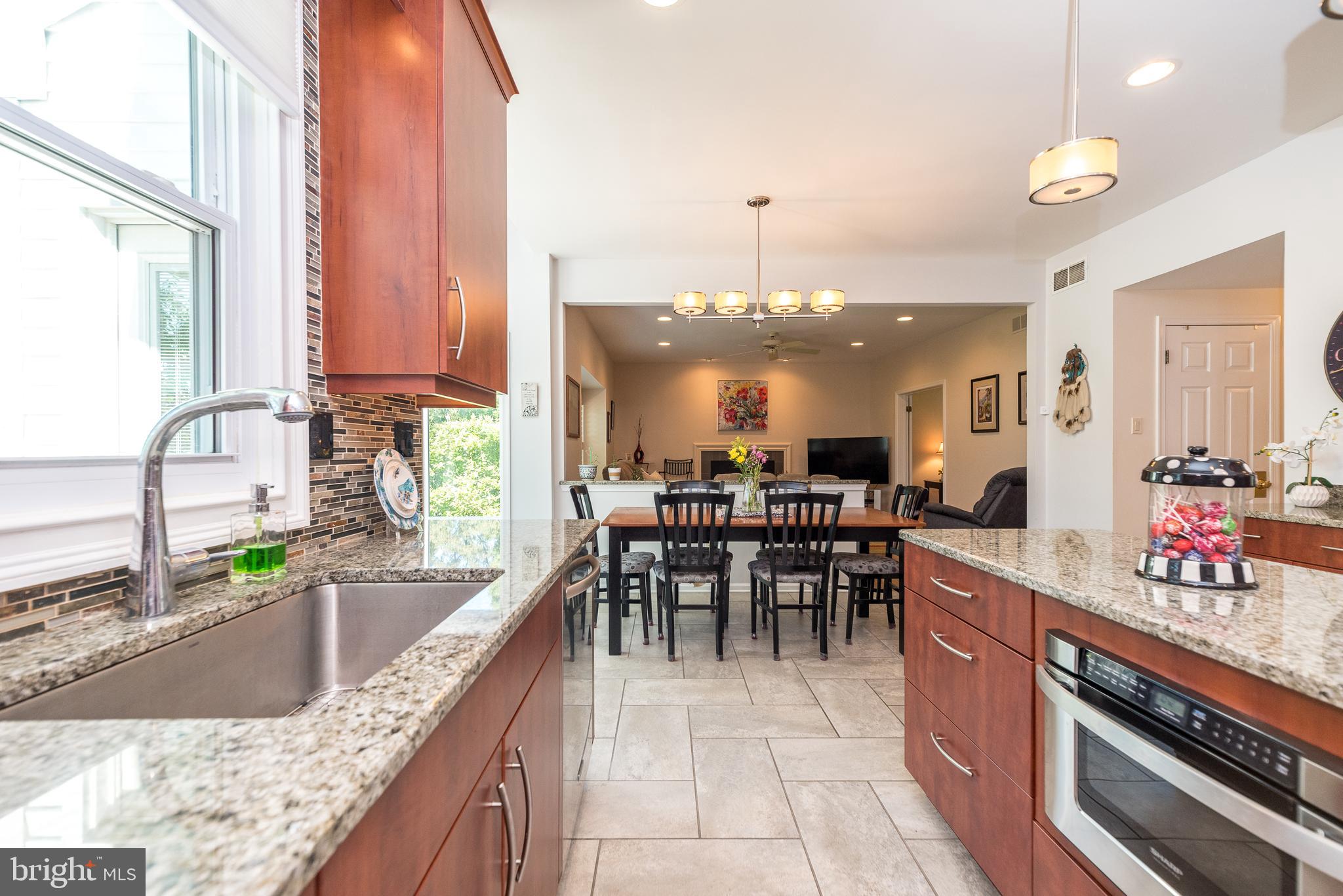 732 Castlewood Dr
