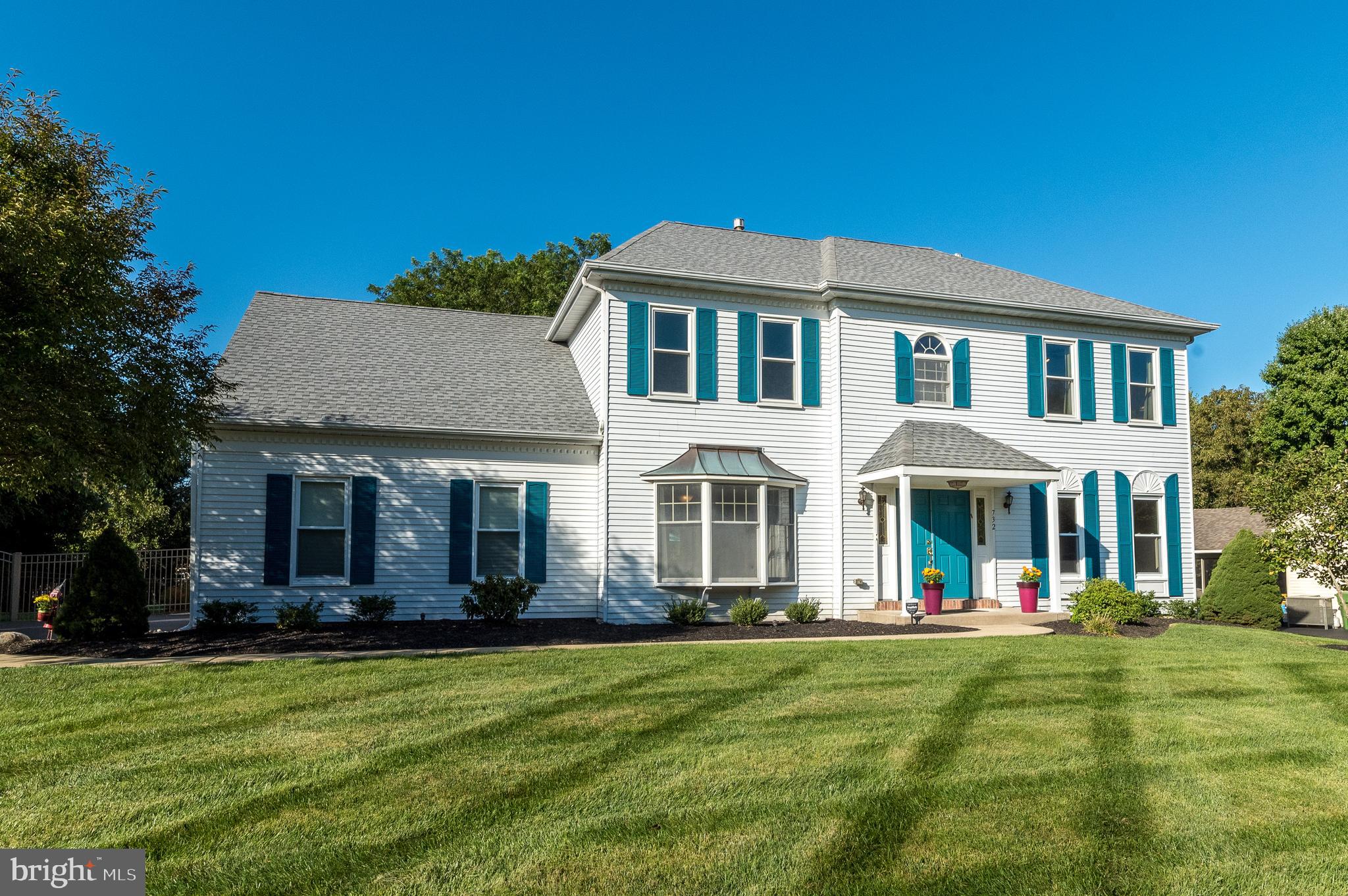 732 Castlewood Dr