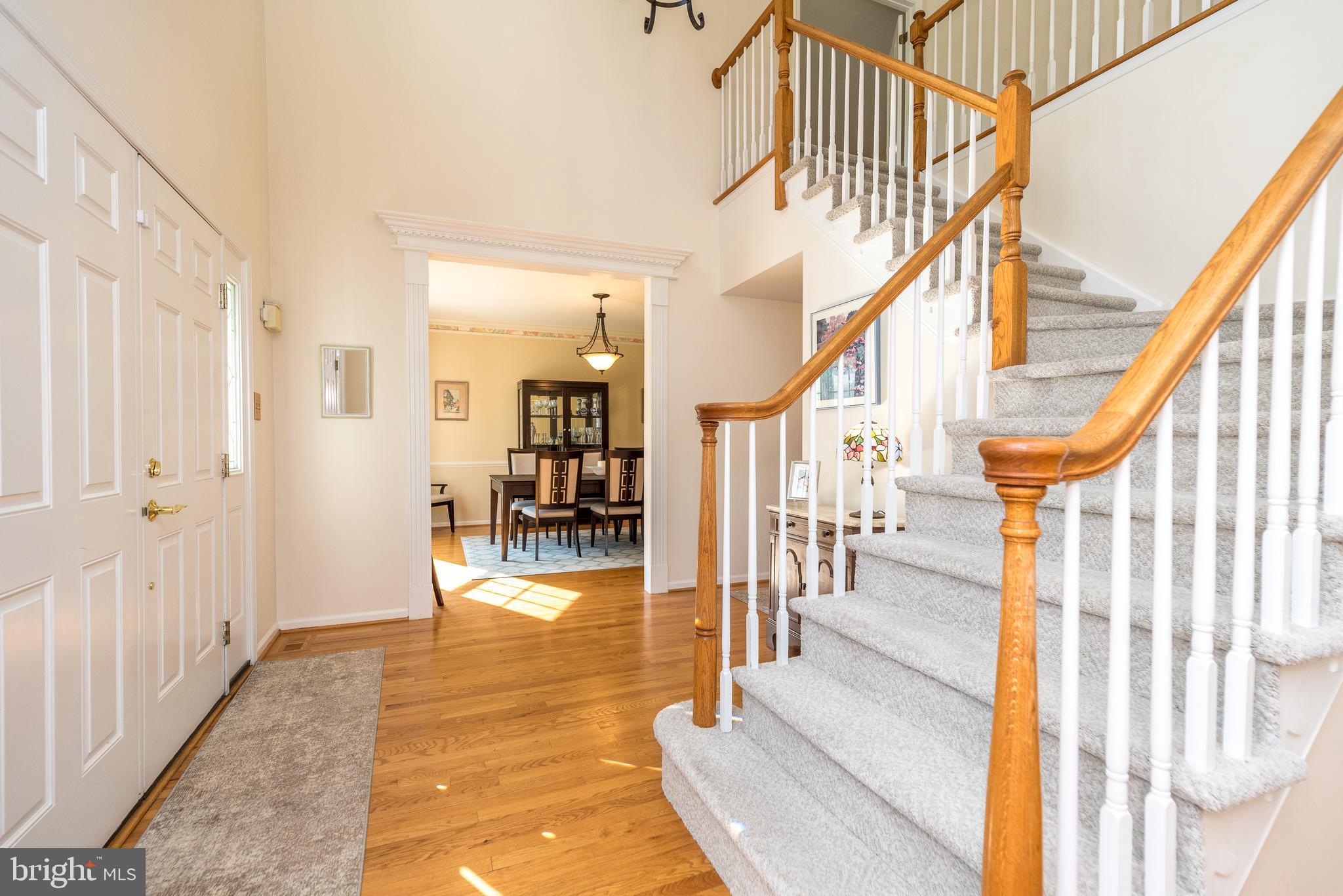 732 Castlewood Dr
