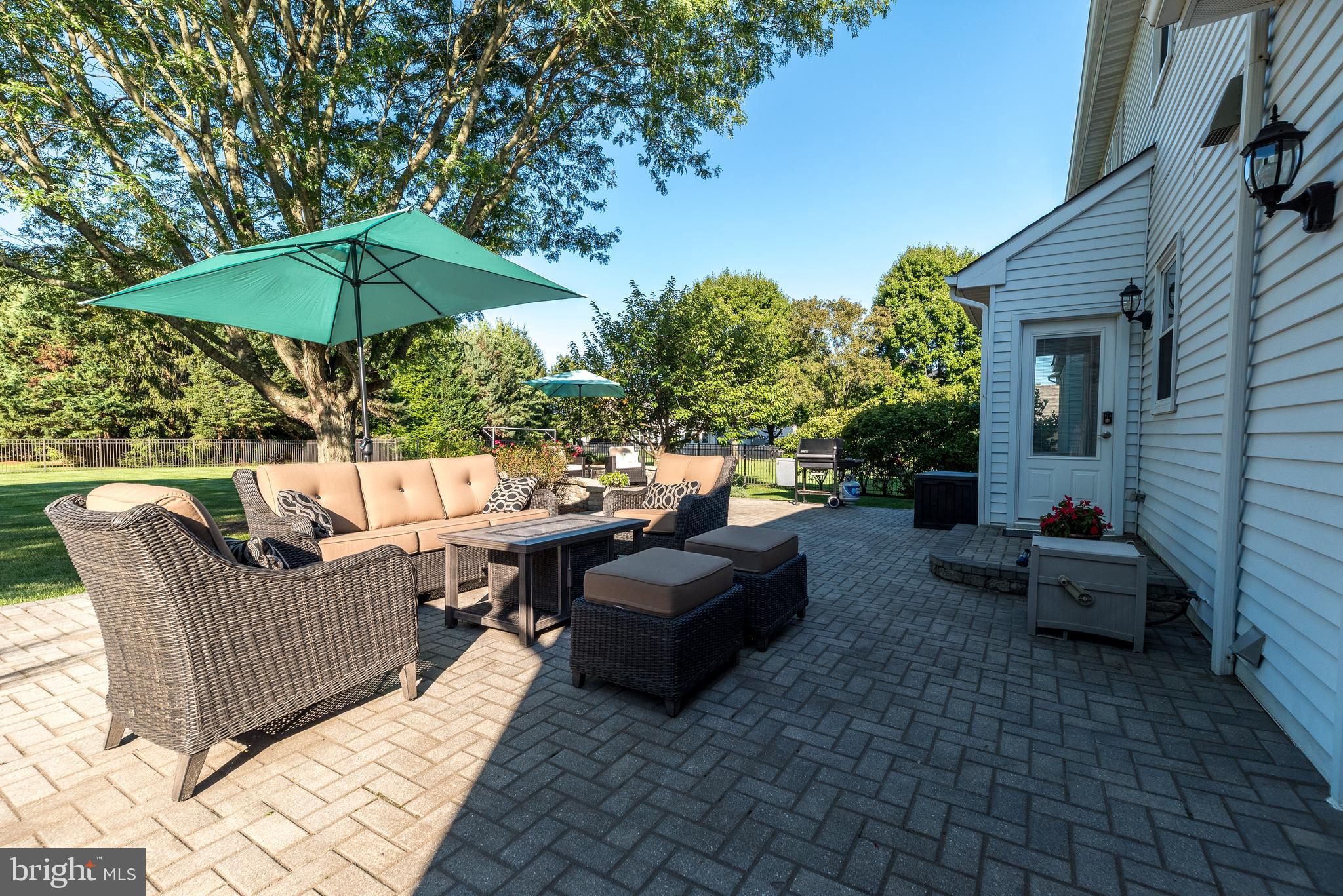 732 Castlewood Dr