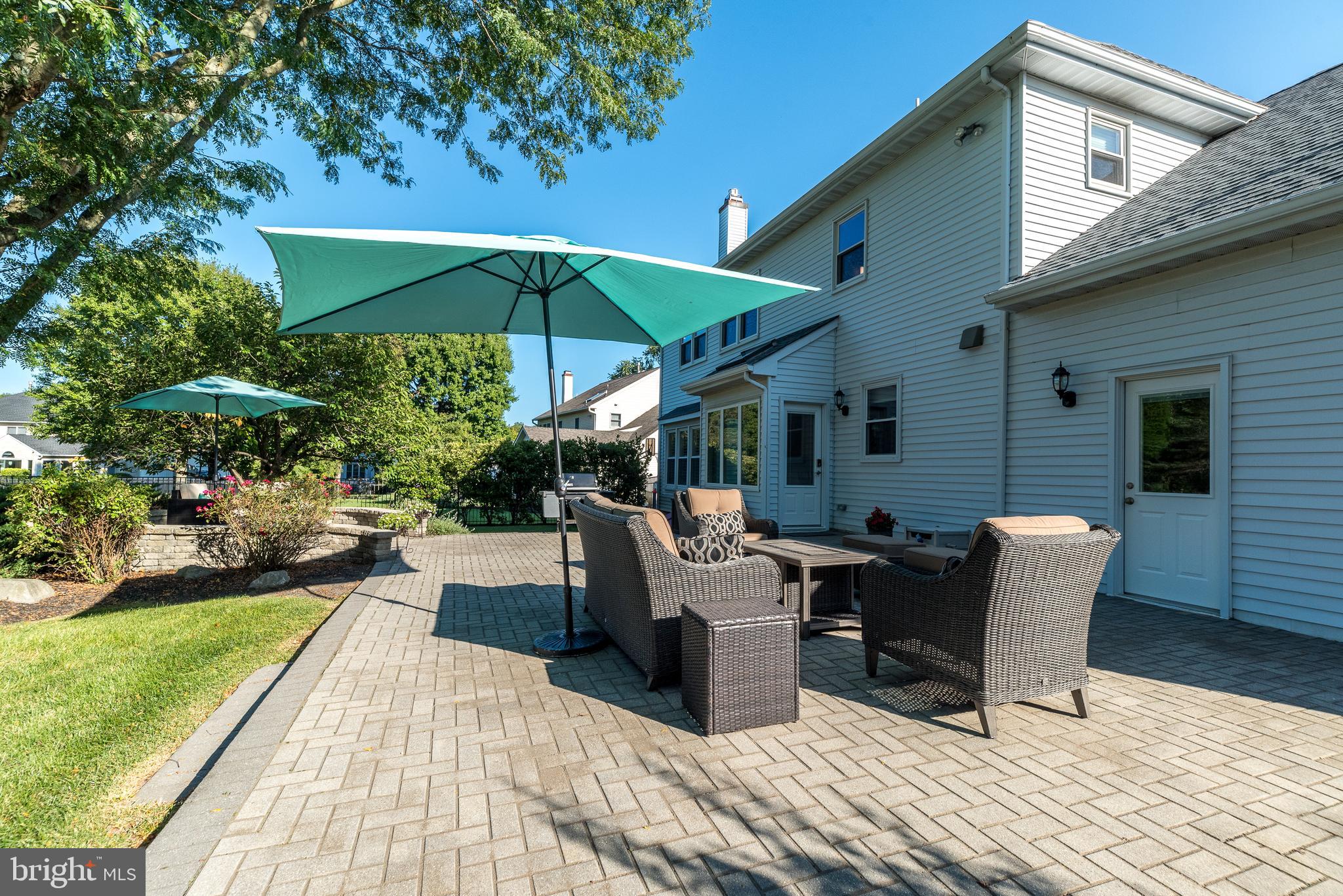 732 Castlewood Dr