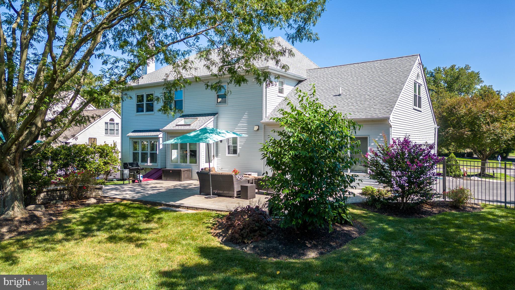 732 Castlewood Dr