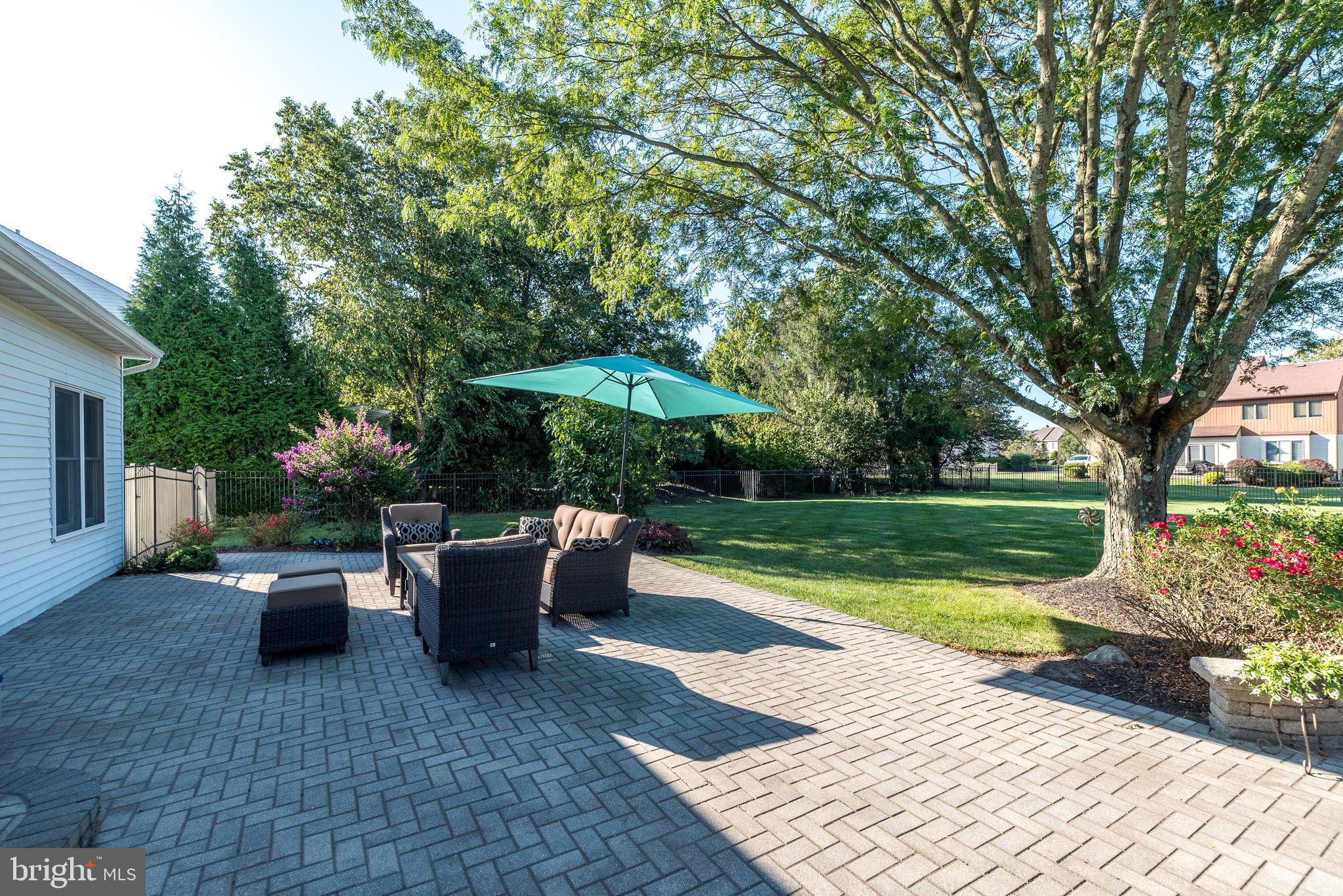 732 Castlewood Dr