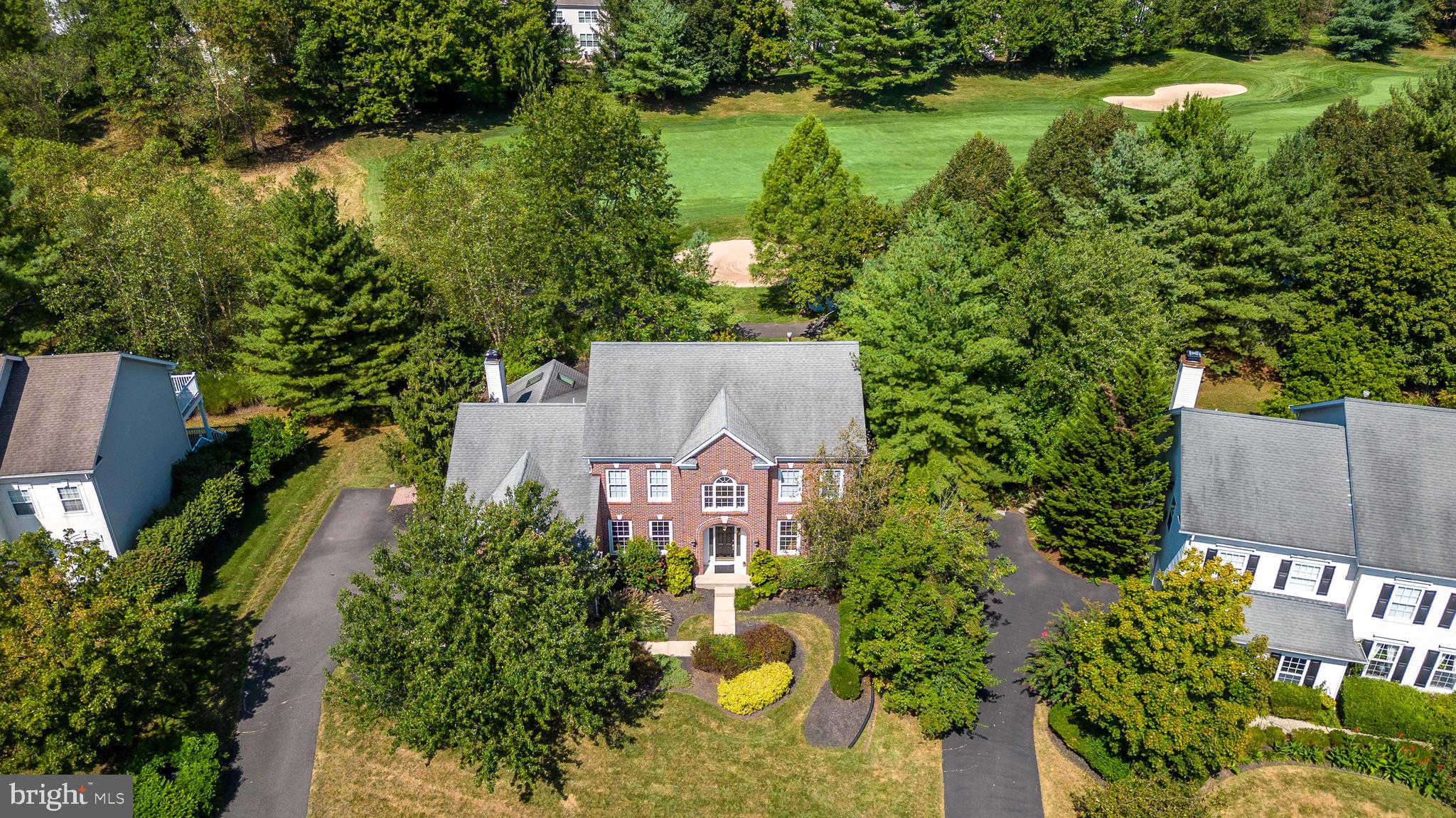 1043 Glendevon Dr
