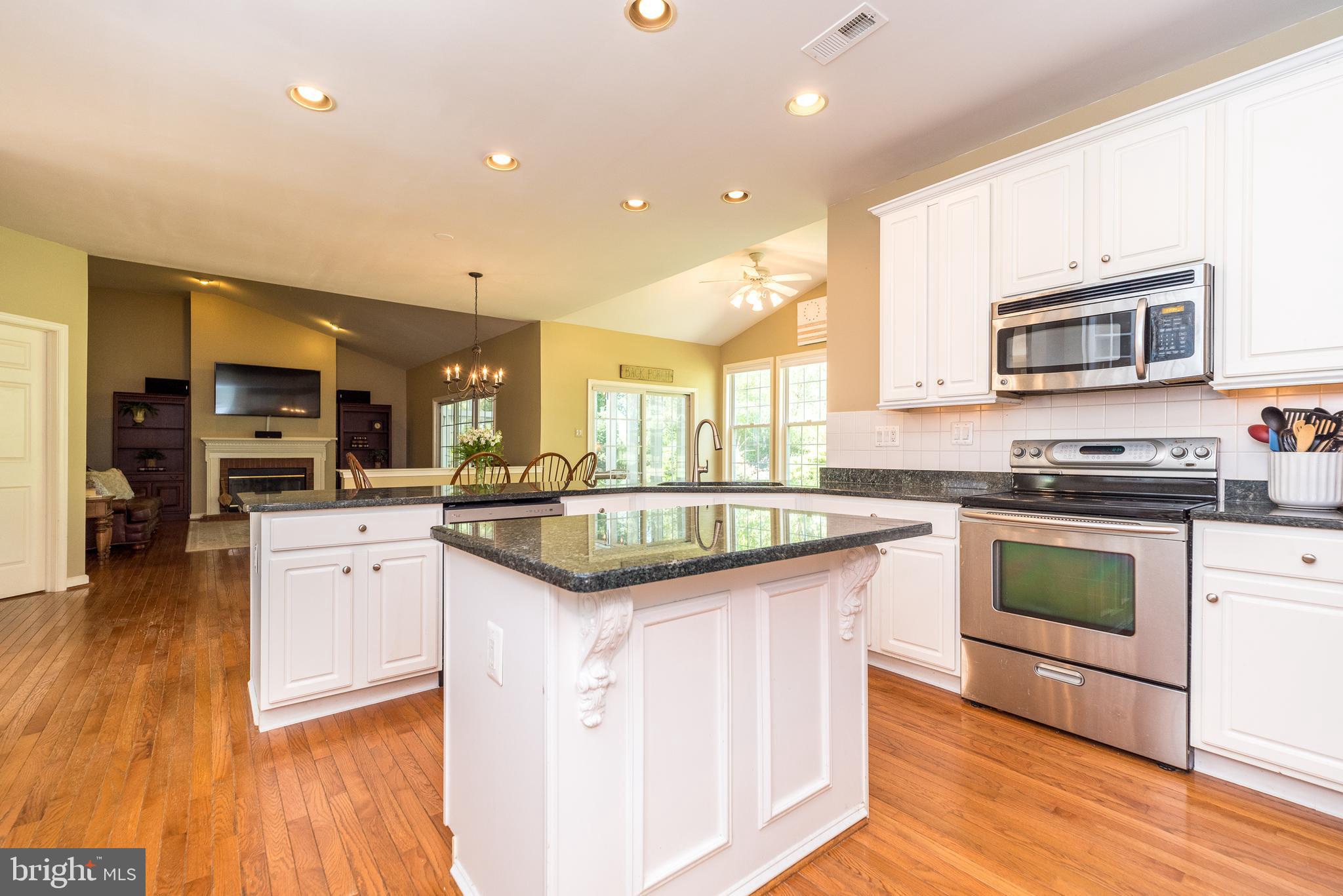 1043 Glendevon Dr