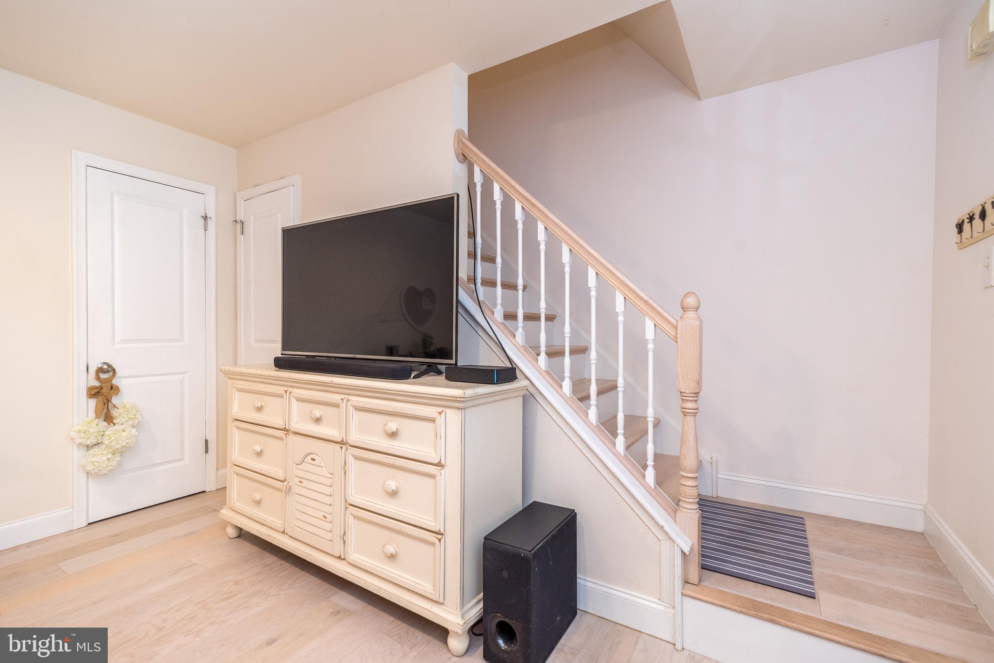 5 Churchill Cir