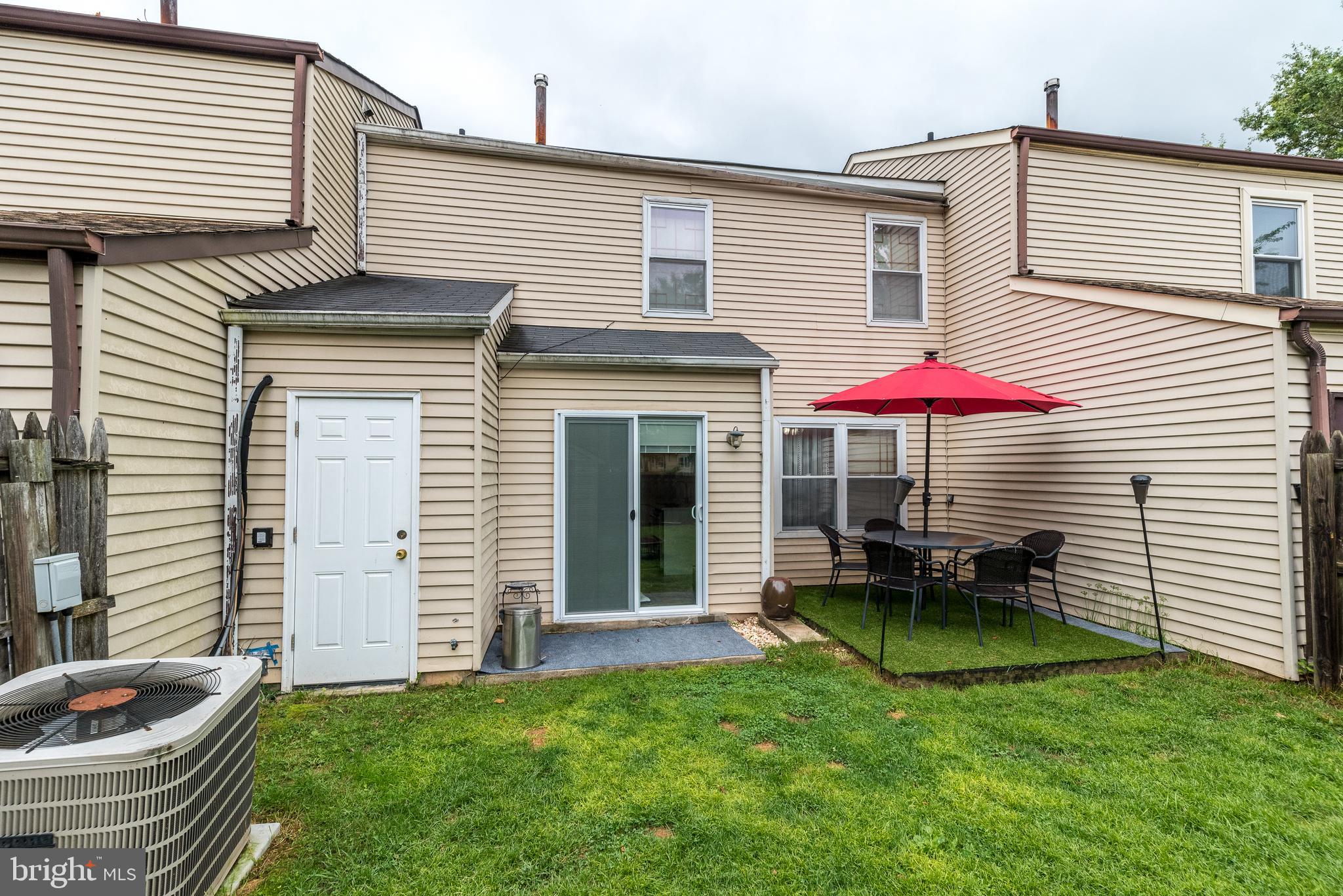 5 Churchill Cir