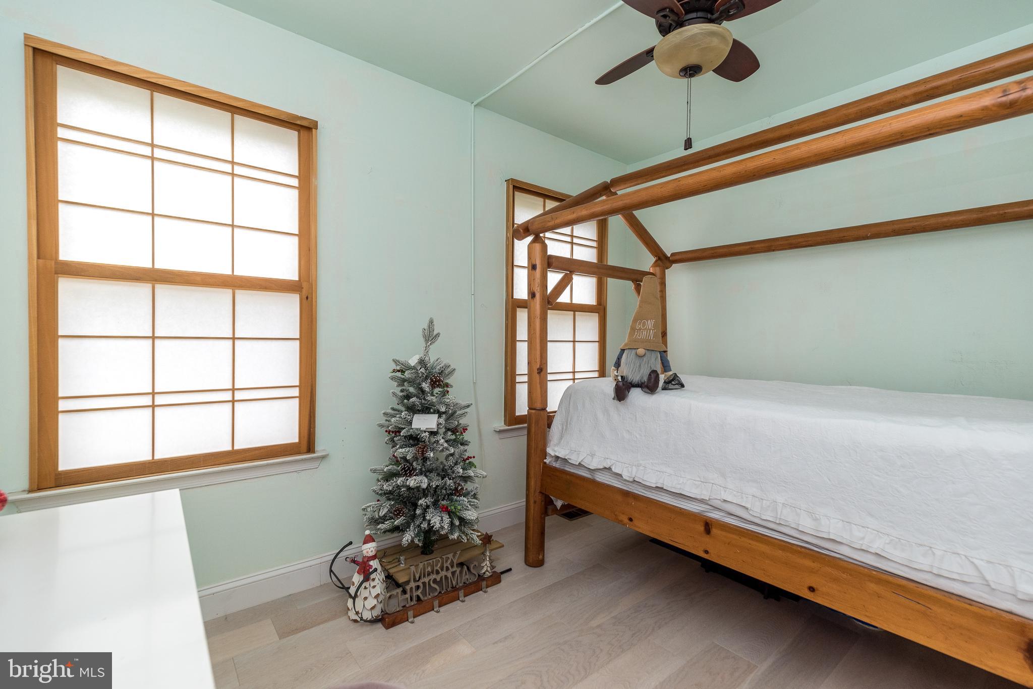 5 Churchill Cir