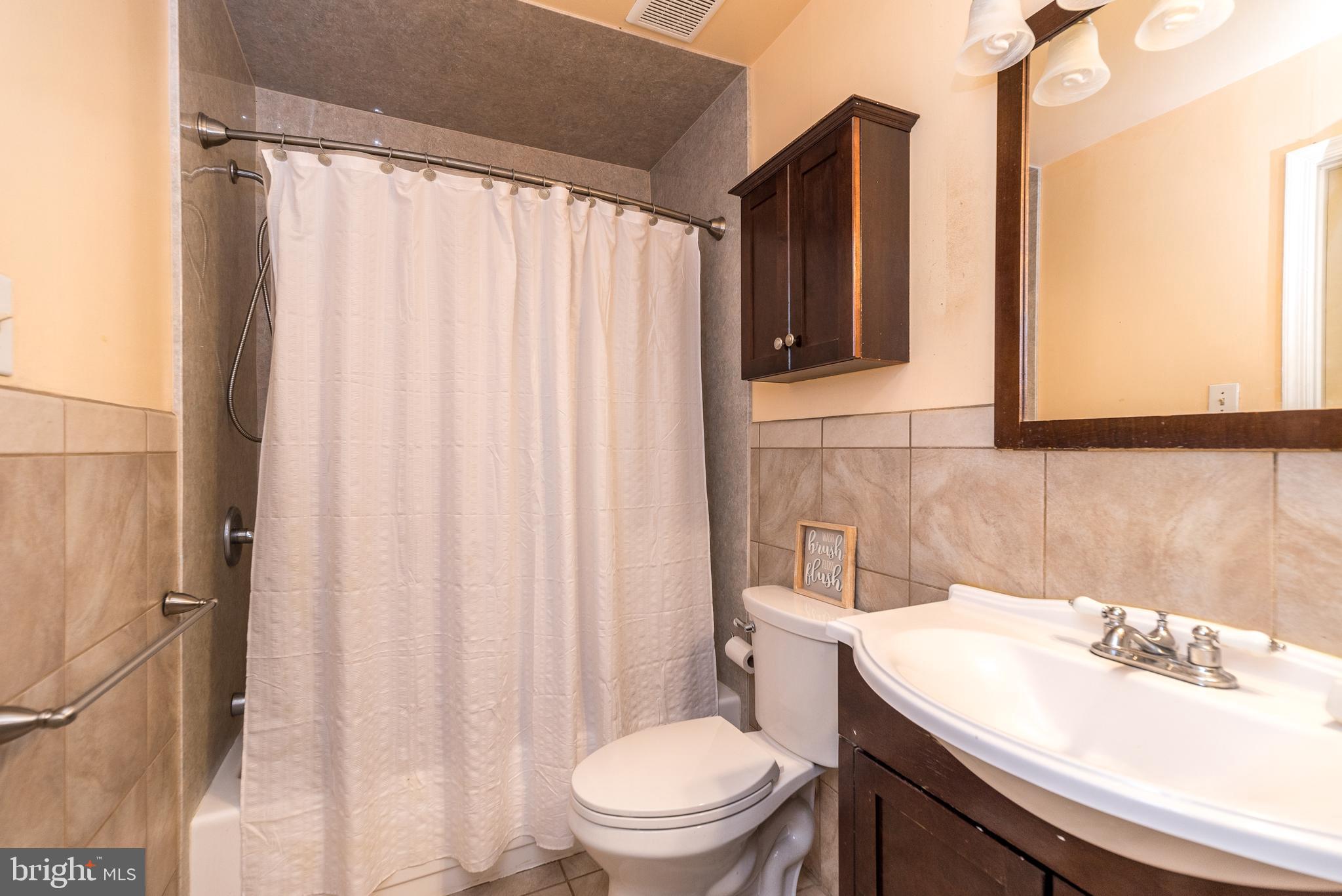 5 Churchill Cir