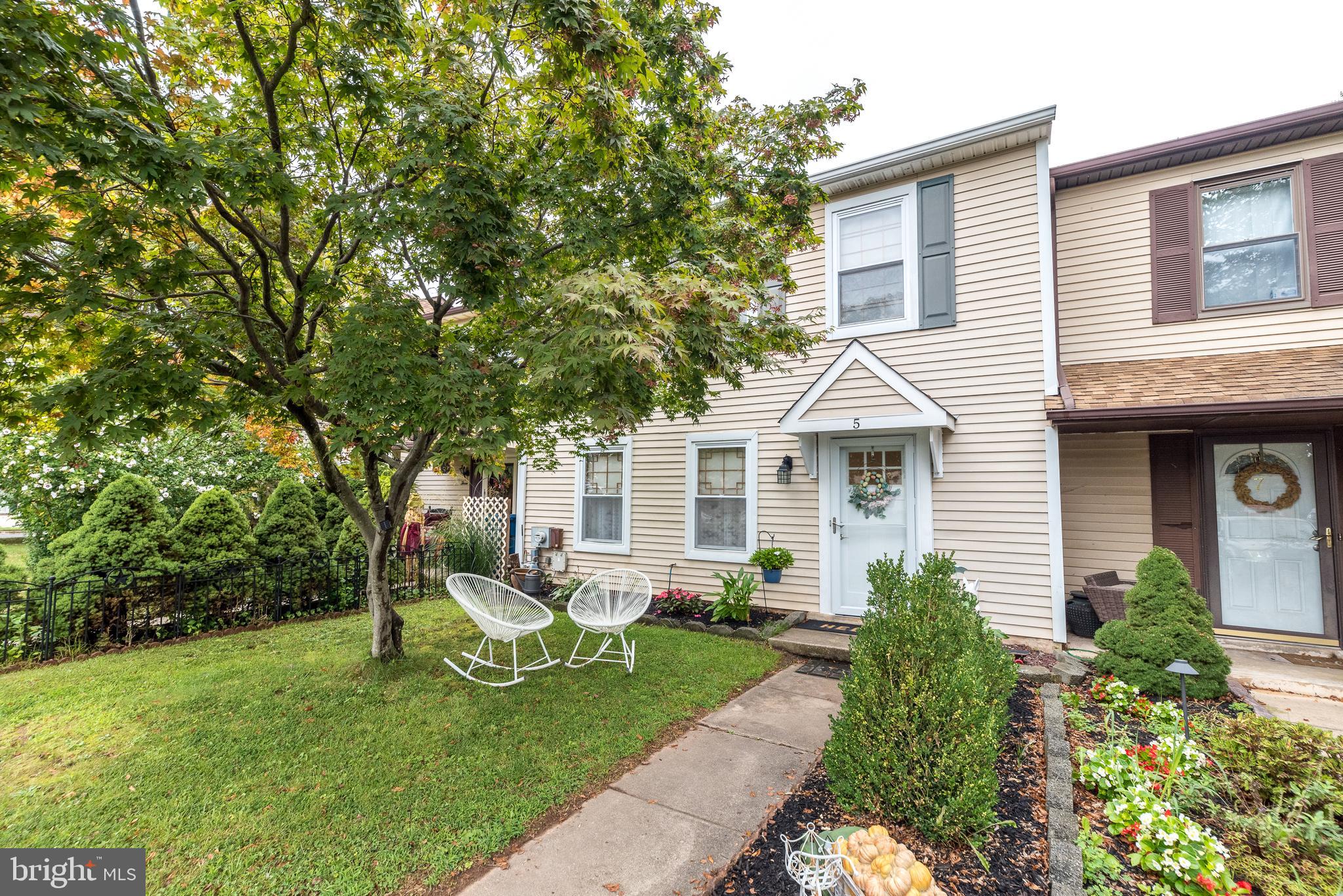 5 Churchill Cir