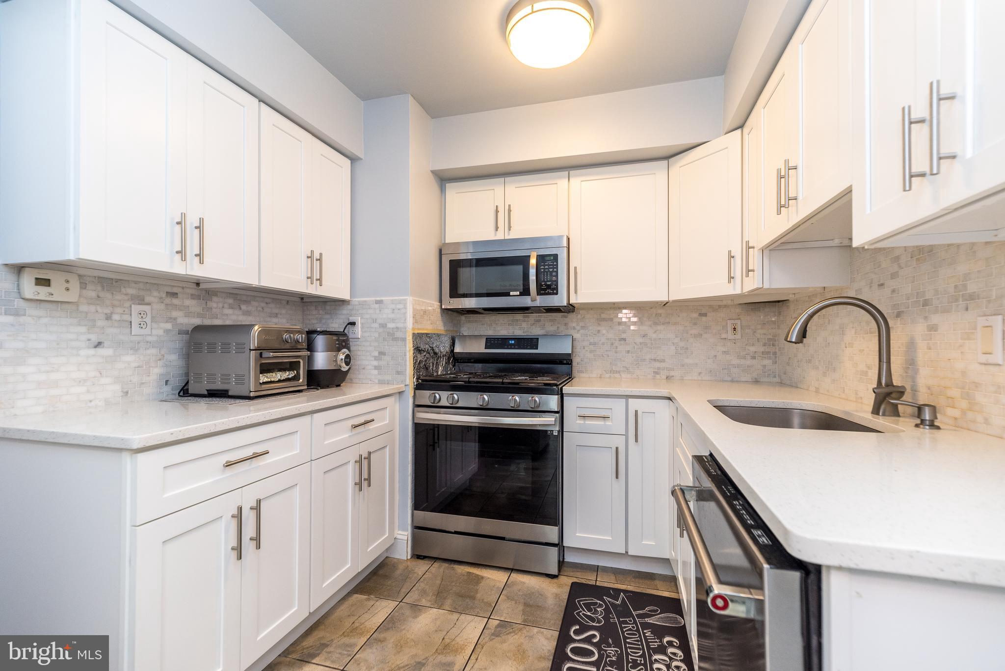 5 Churchill Cir