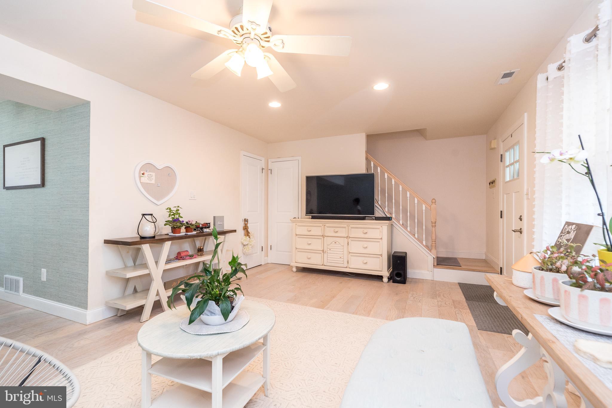 5 Churchill Cir