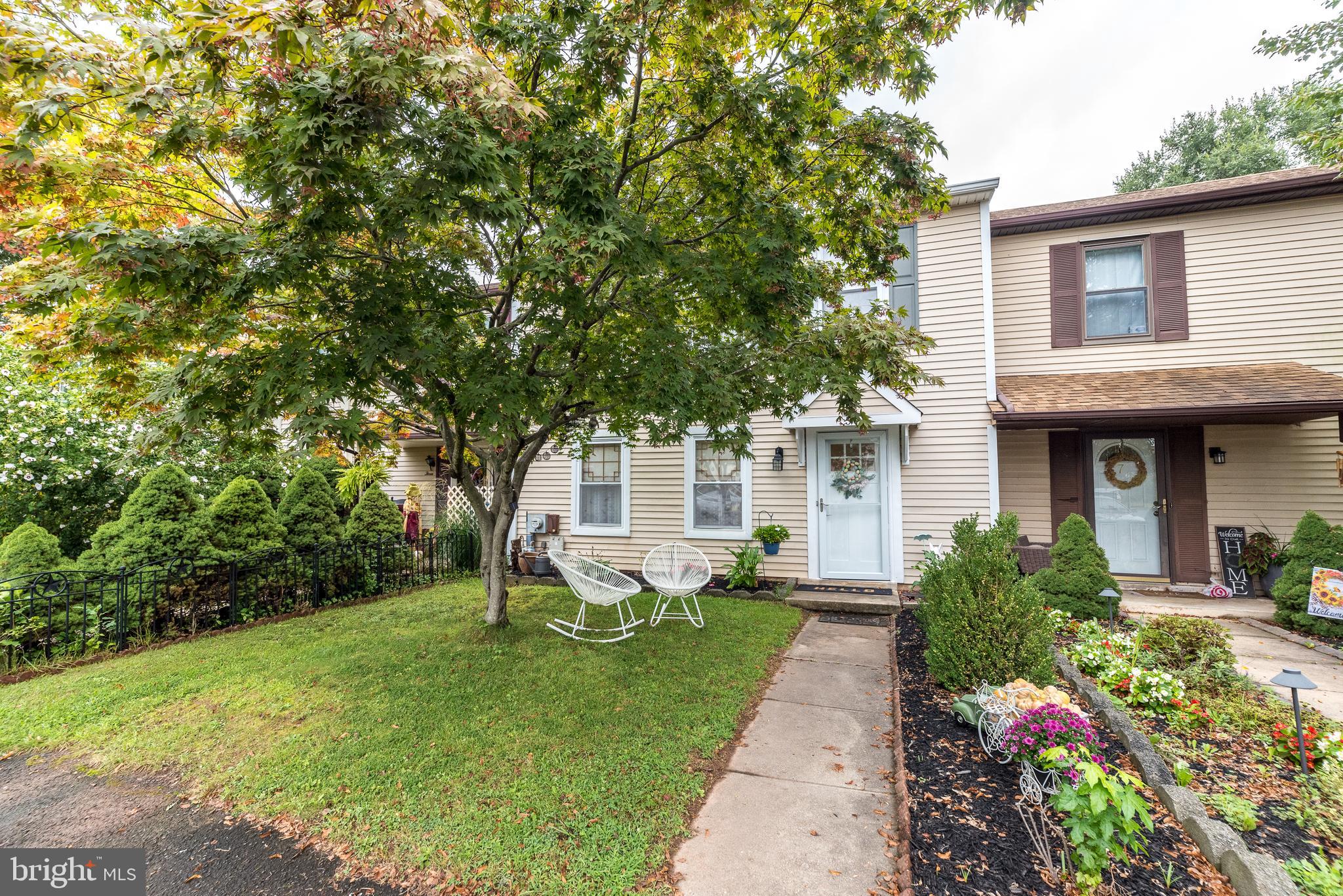 5 Churchill Cir