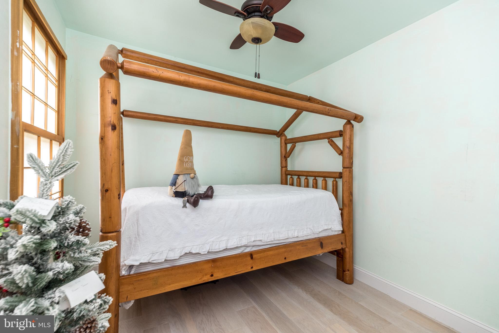 5 Churchill Cir