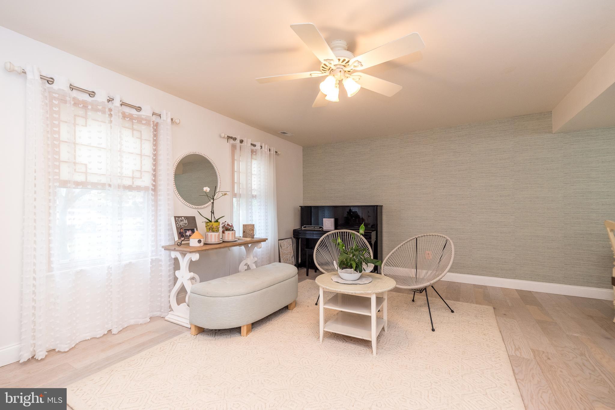 5 Churchill Cir