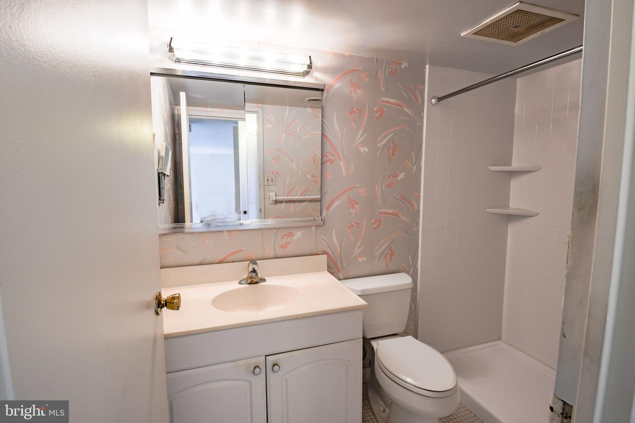 666 W Germantown Pike #2809