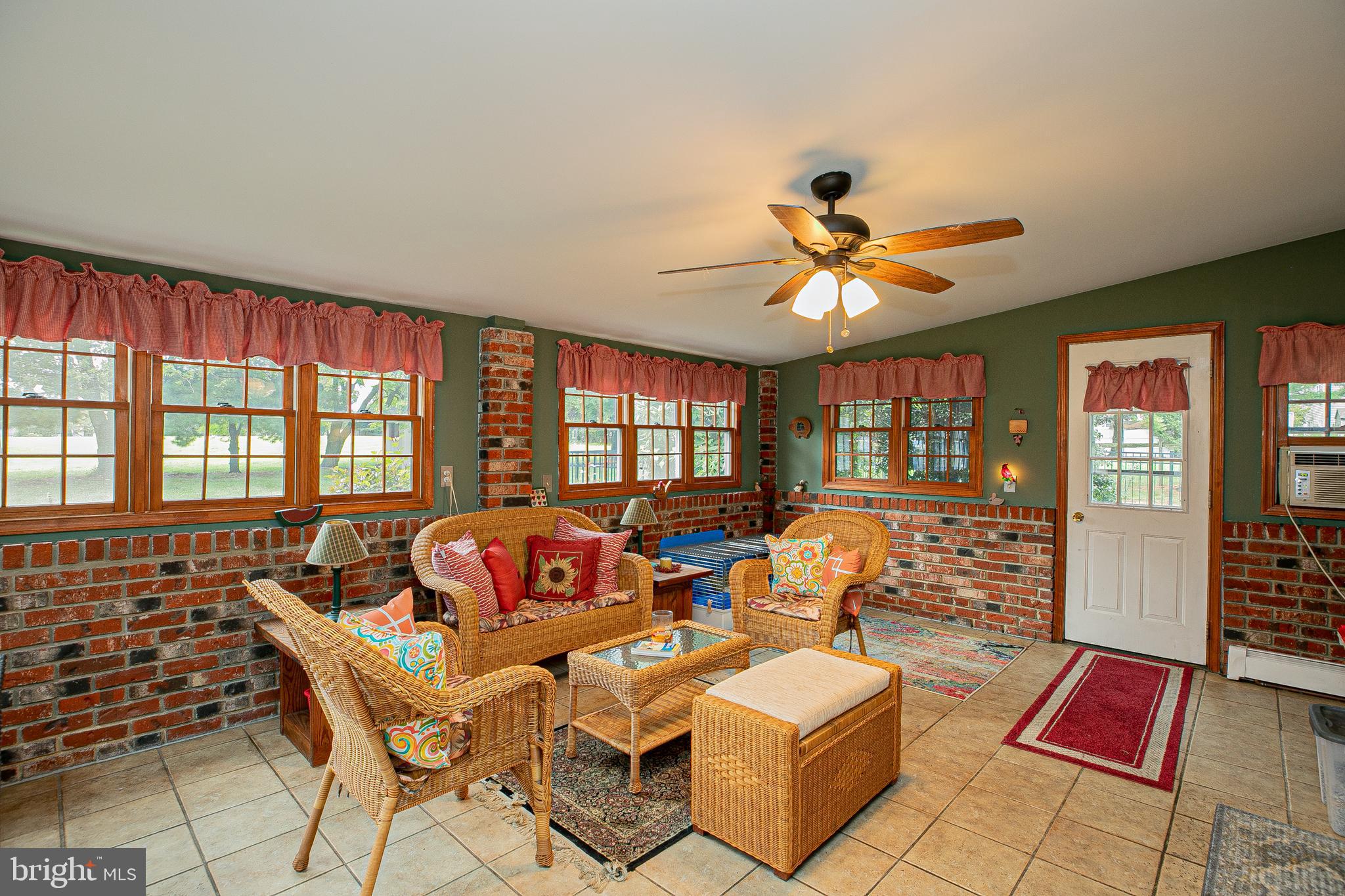 3012 Walker Ln