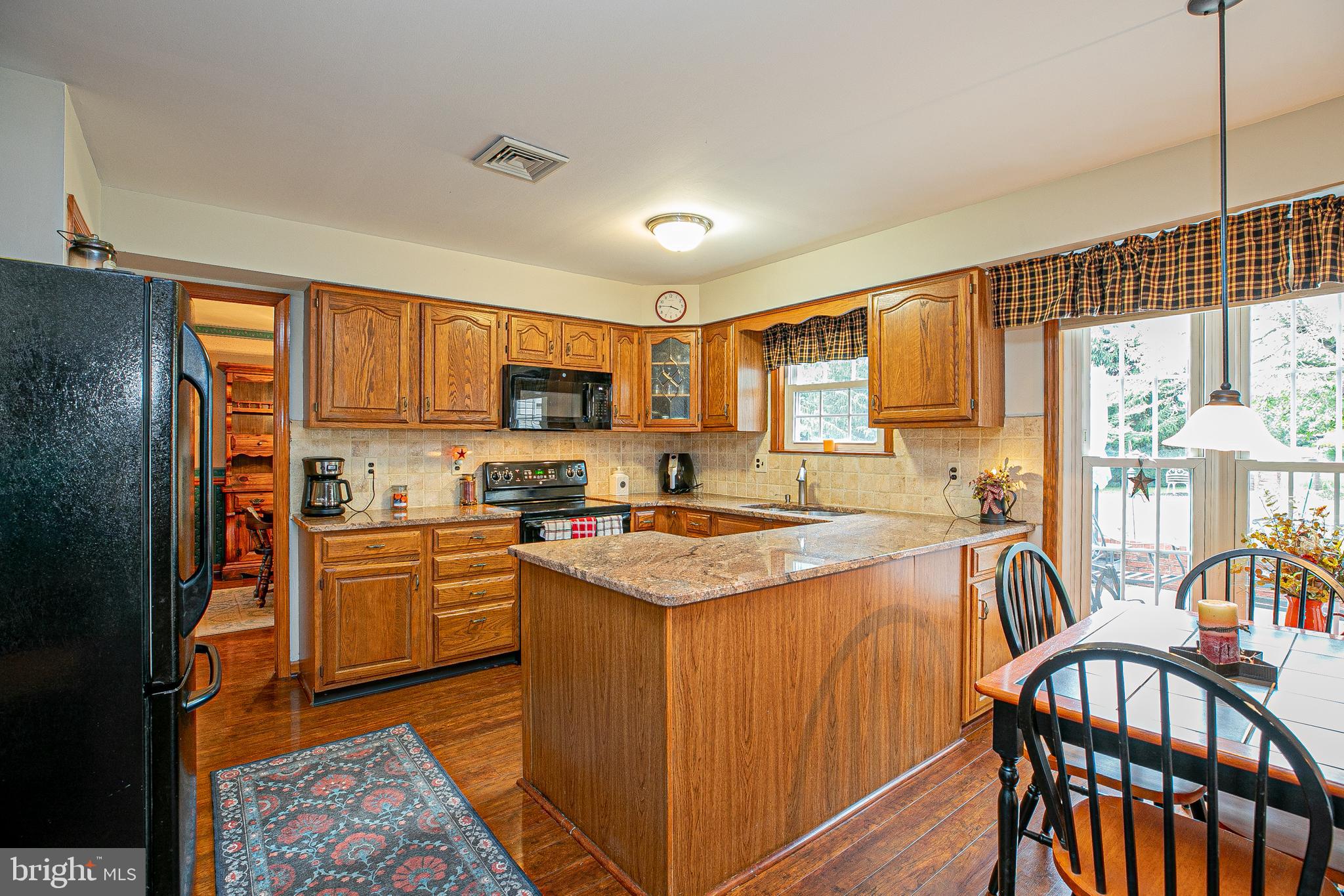 3012 Walker Ln